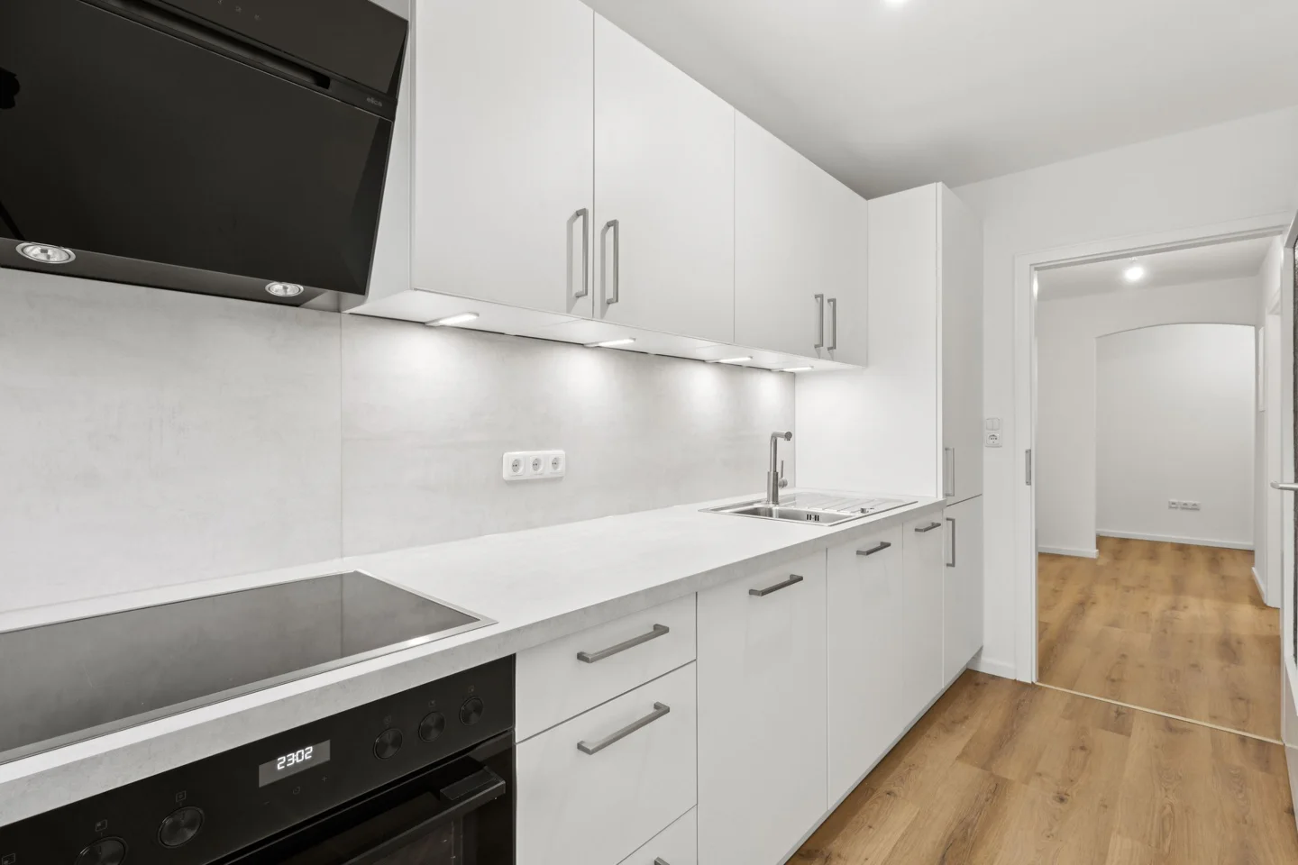 Kernsanierte 2-Zimmer-Wohnung mit Südloggia in Schwabing - Foto 5