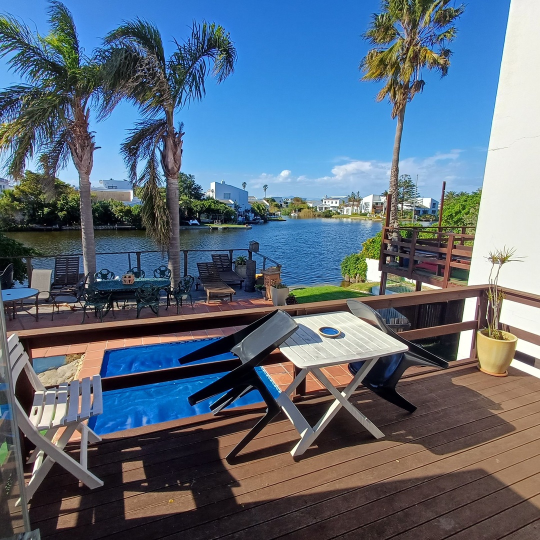 Garden cottage in Marina da Gama