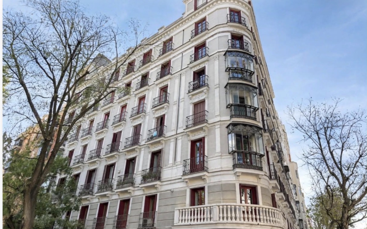 Magnificent property with 8 balconies in the heart of Justicia-Almagro