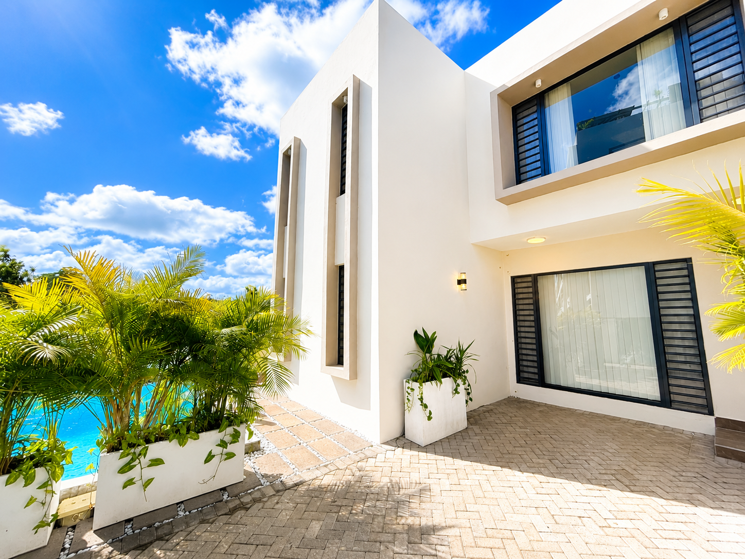 Newly Built Townhouse Close to Pereybere Beach