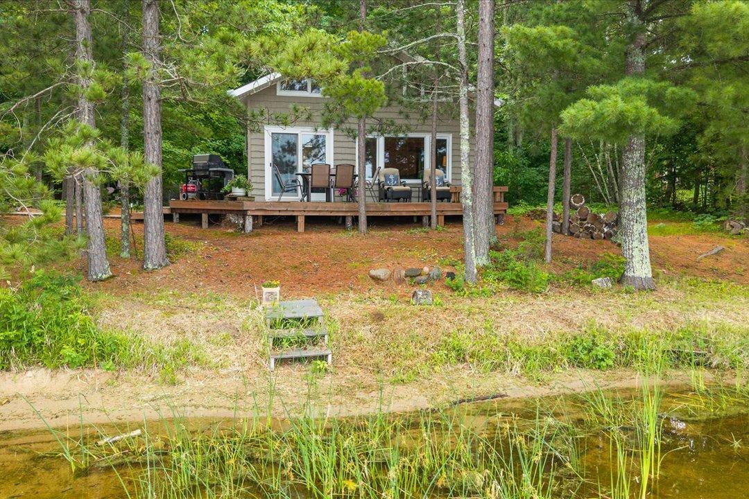 Vermillion Lakefront Luxe: Fully Furnished Cabin