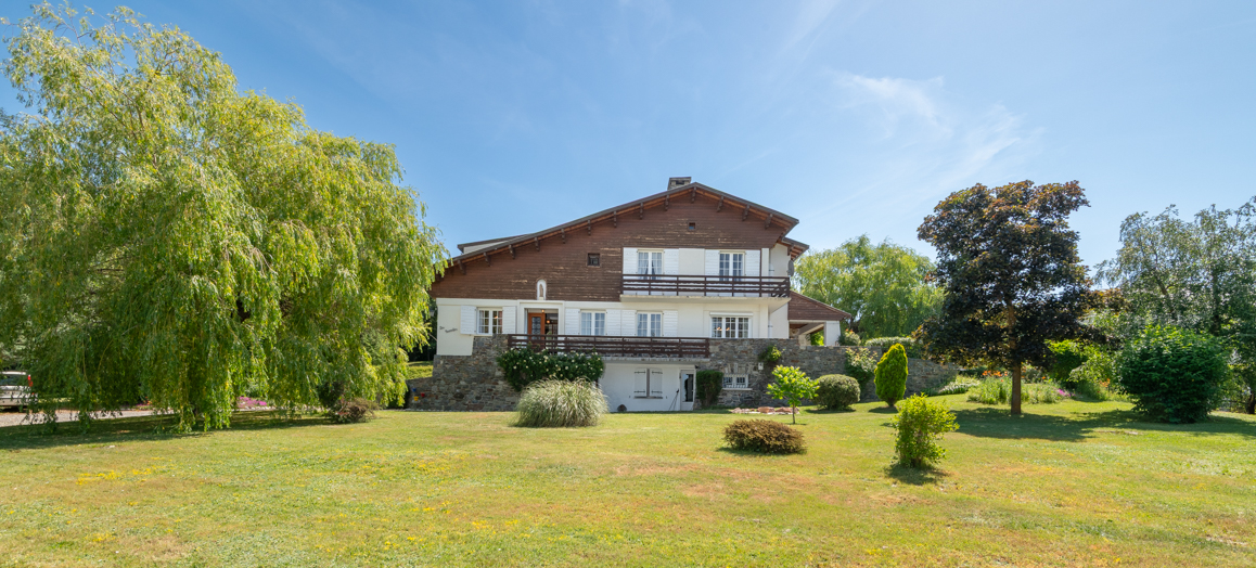 Magnifique maison avec grand terrain à Osséja