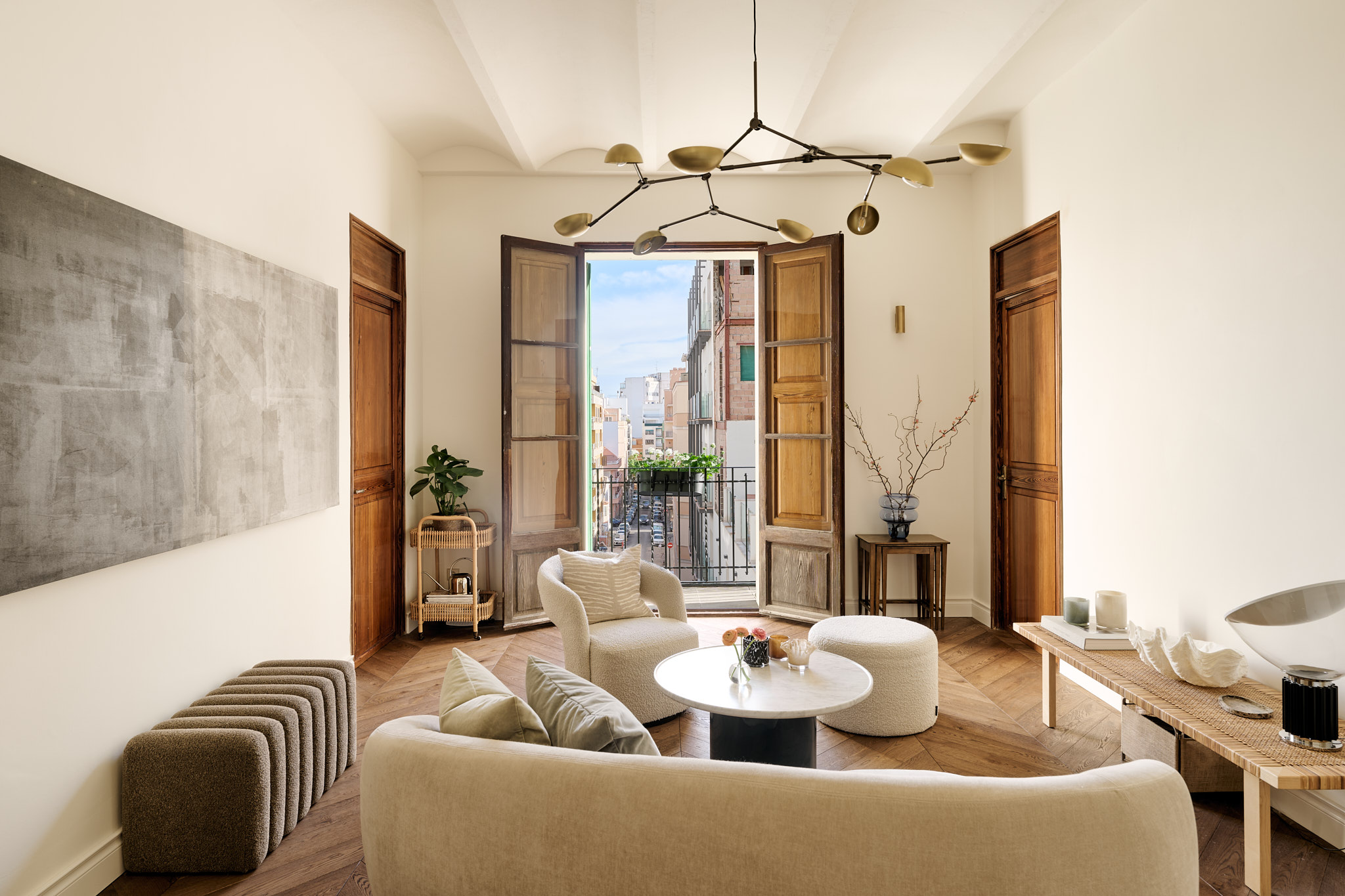 Elegant renovated apartment with character and lots of light in Son Armadams