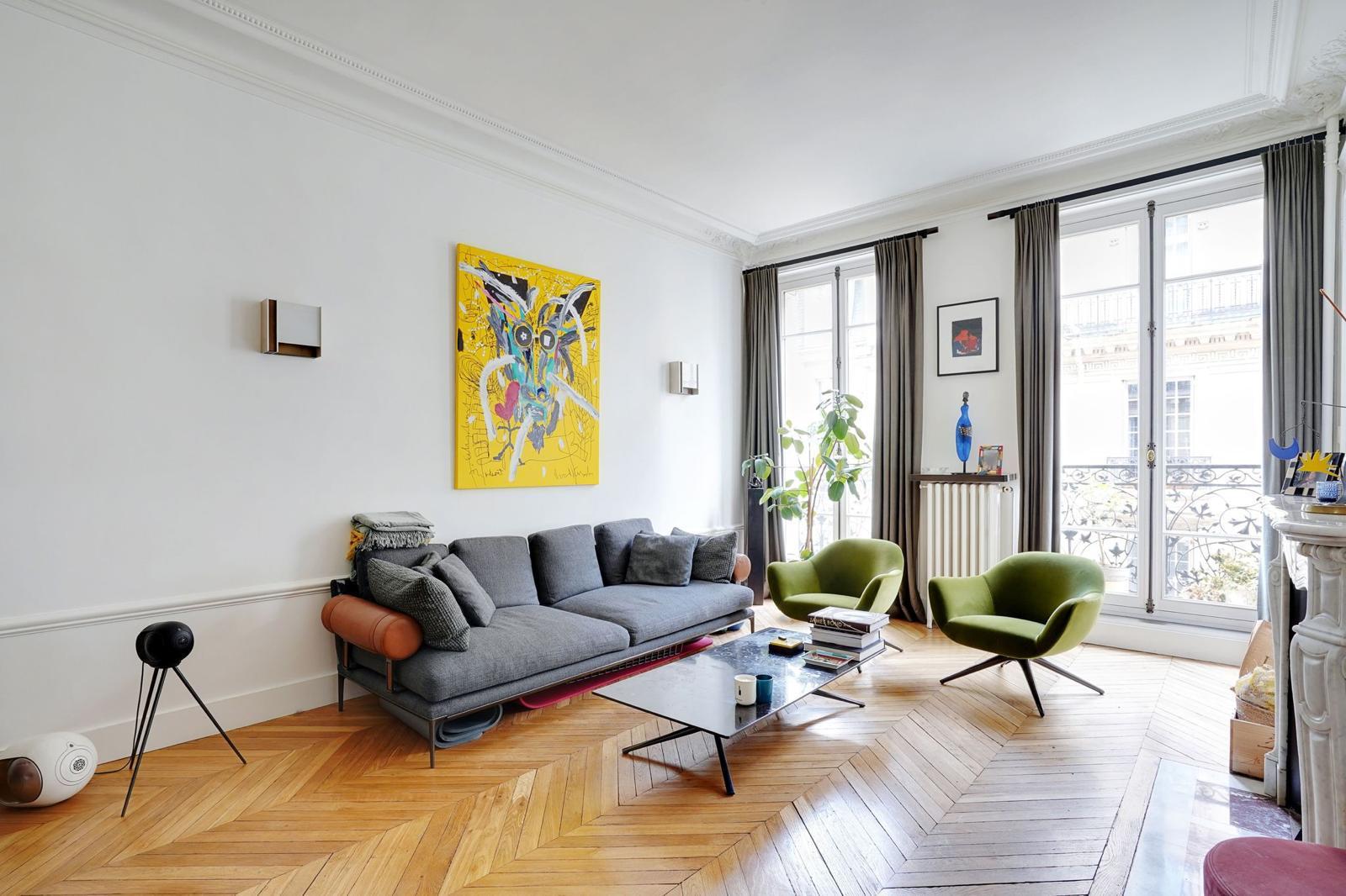 Paris VIII - Haussmann-style apartment, luxurious and bright