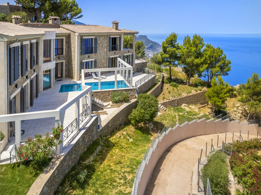 Impresionante villa con espléndidas vistas al mar