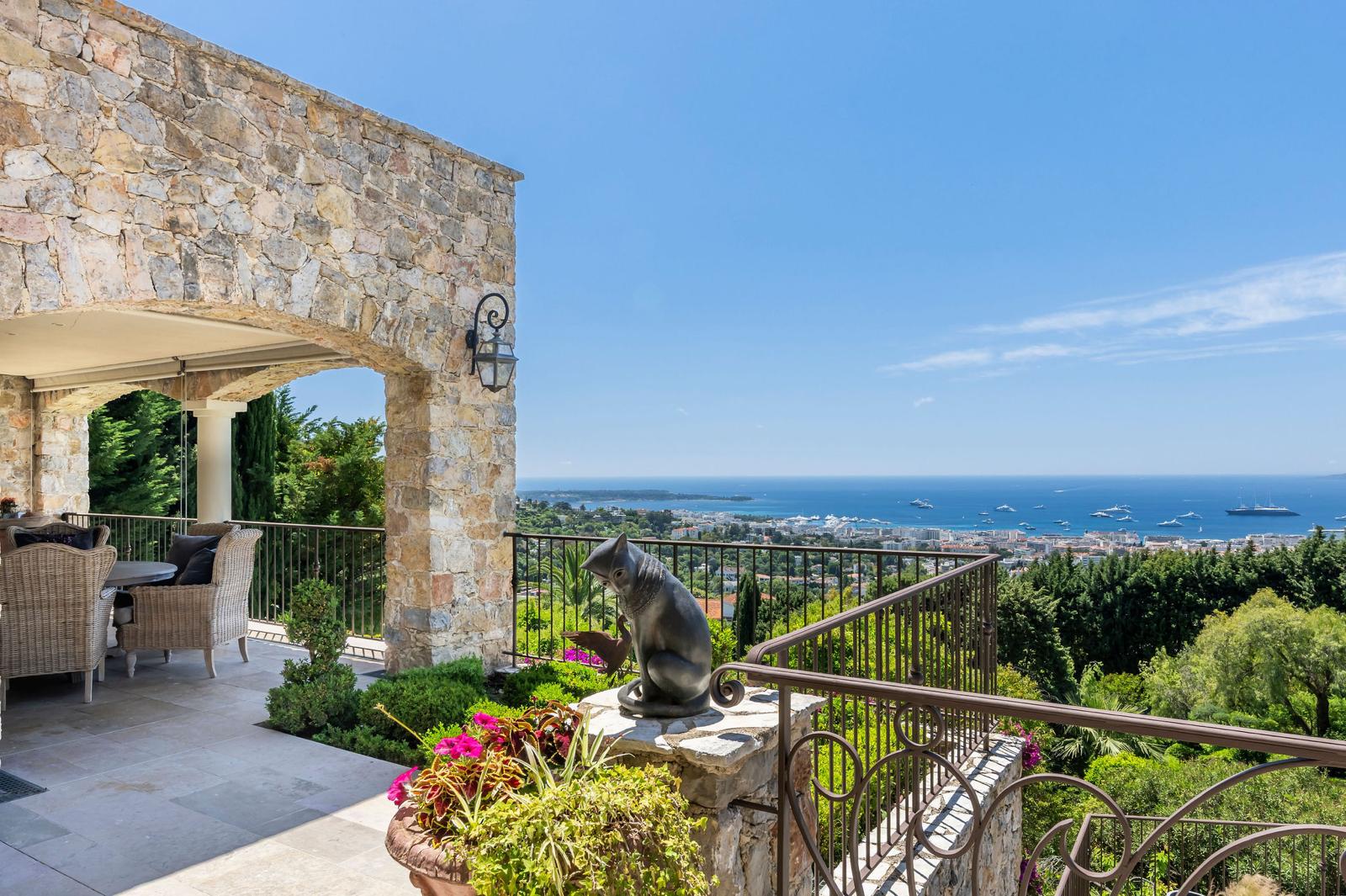 Exceptional property – Cannes, California, panoramic sea view