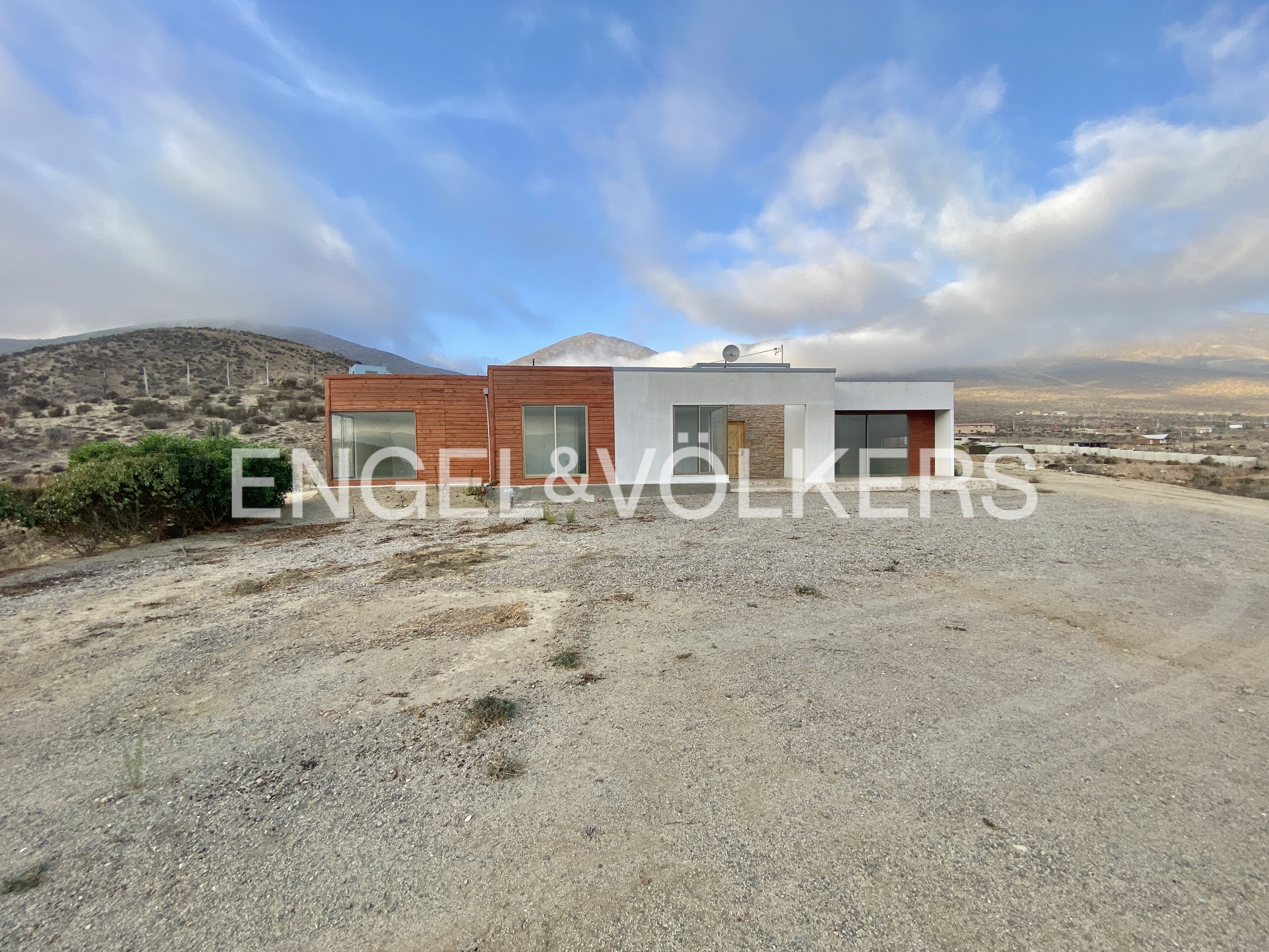 Venta de Parcela en Las Rojas