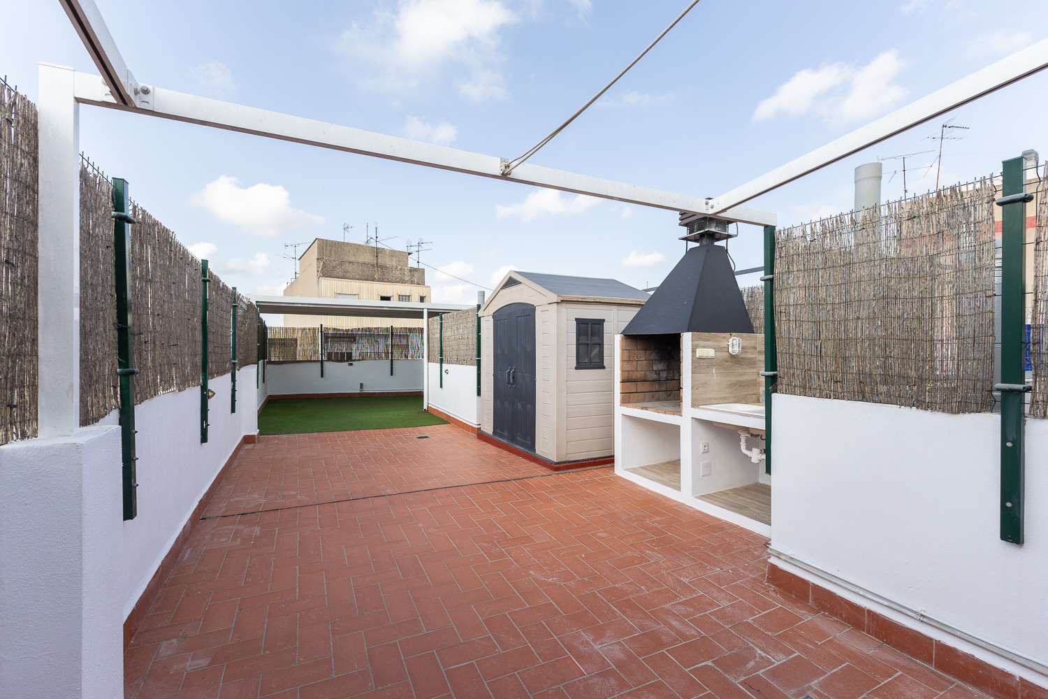 Spectacular penthouse with two terraces and garage in Algemesí