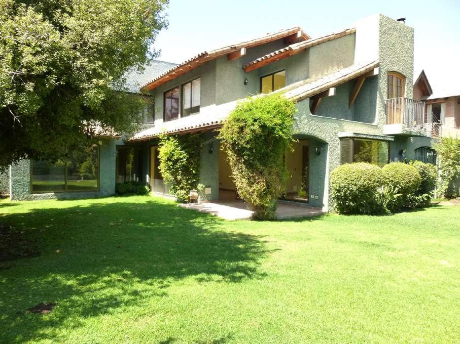 Casa frente a plaza