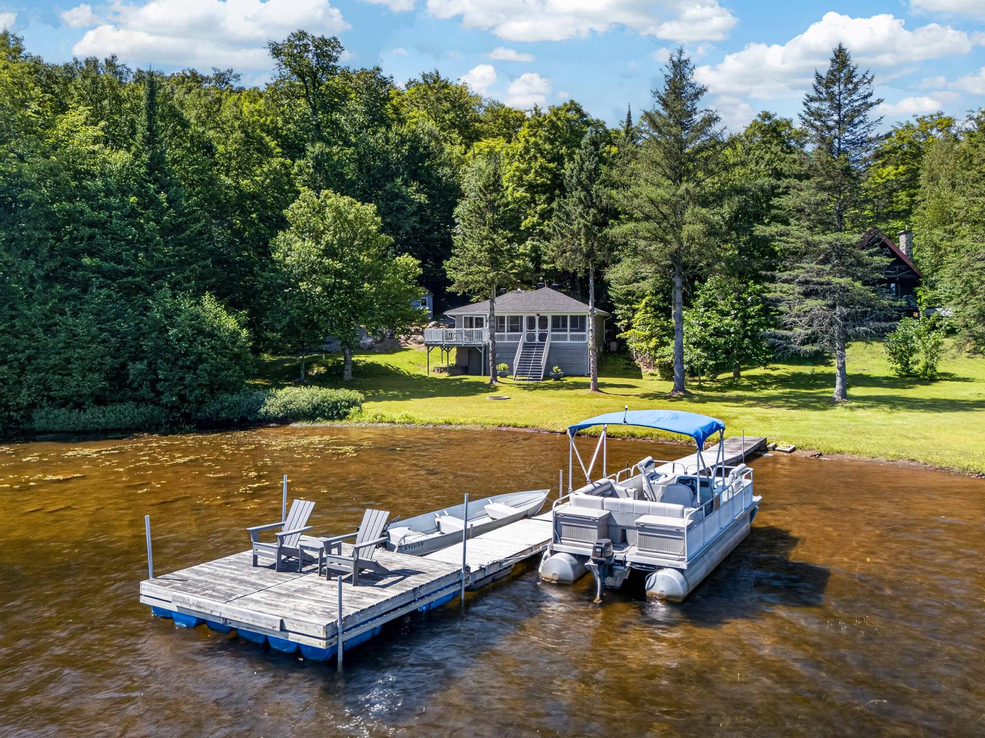You will fall inlove with this charming waterfont property.