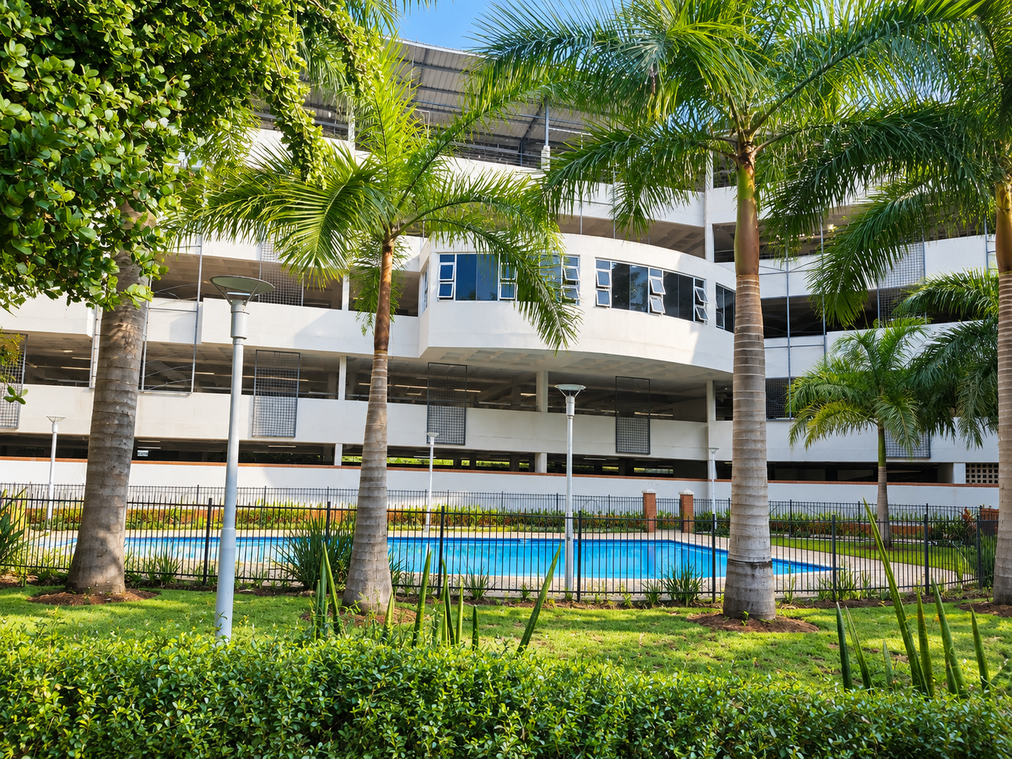 Compact and secure Modern living