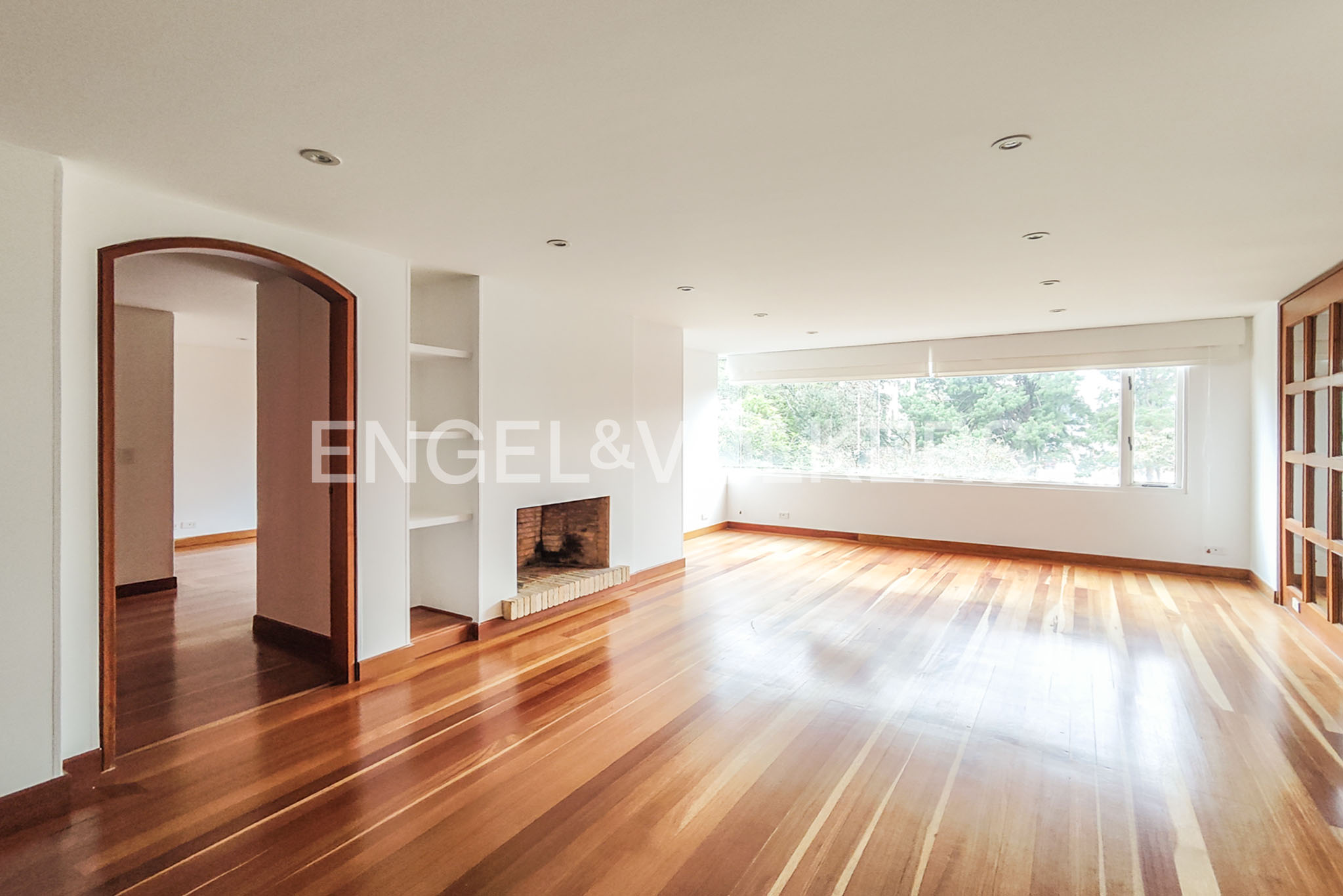 Amplio apartamento para arriendo en el virrey