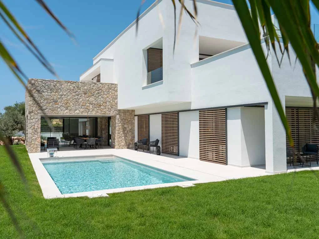 New build villa with pool and roof terrace with panoramic view