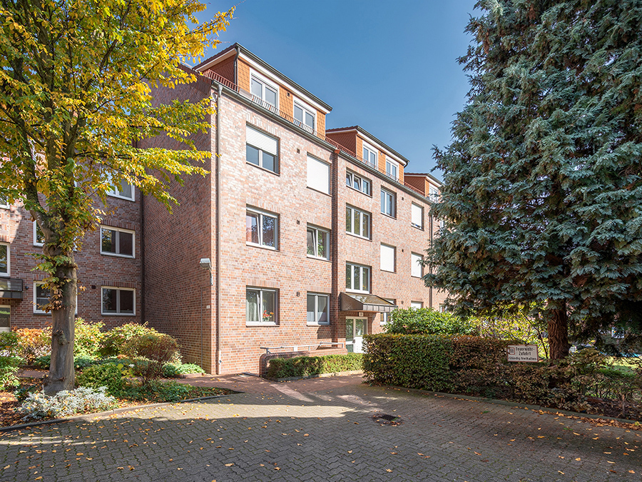 Gepflegte Maisonette-Dachgeschosswohnung mit Balkon und Carport!