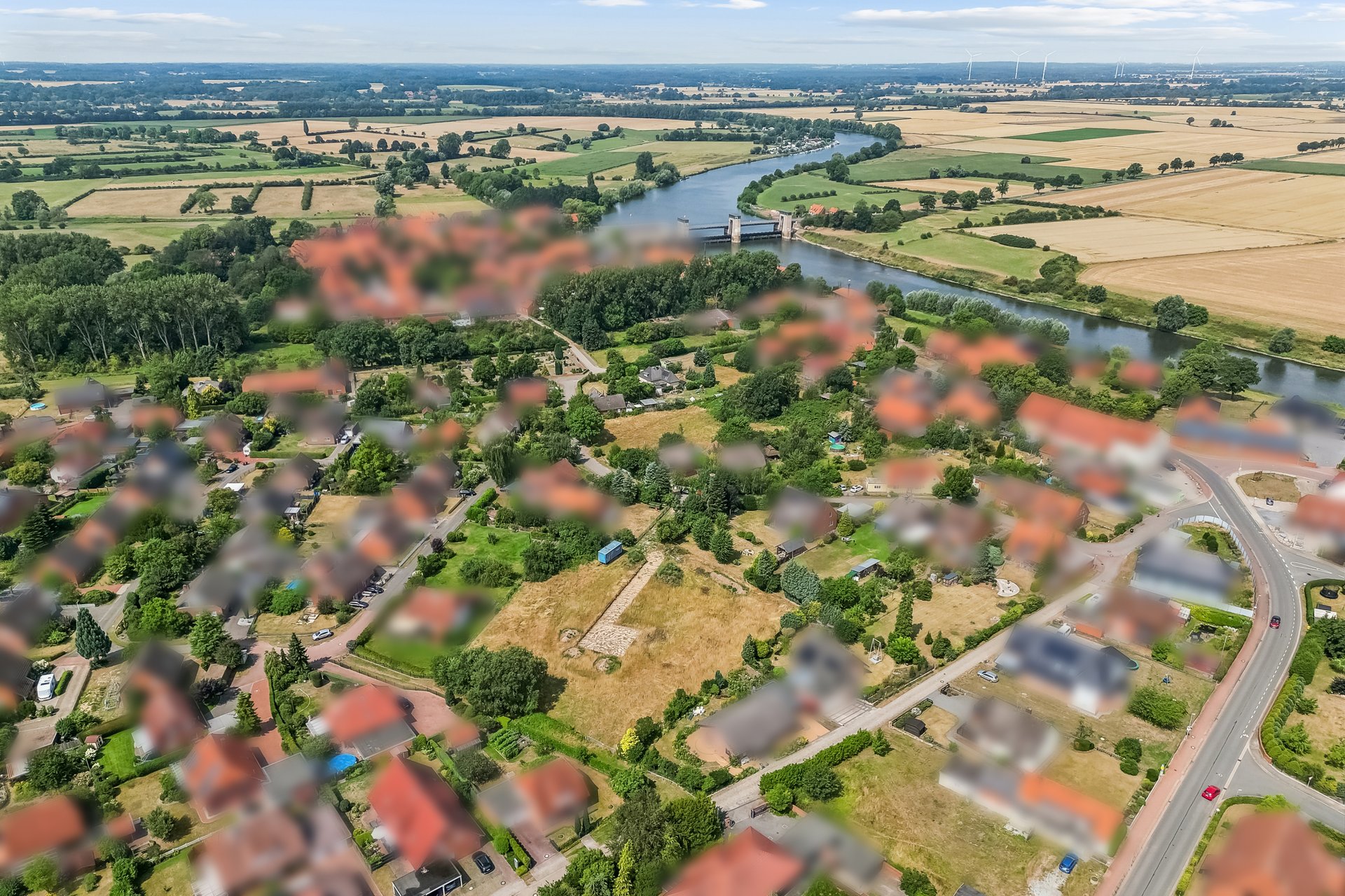 Großzügiges Baugrundstück in attraktiver Weserlage in Drakenburg