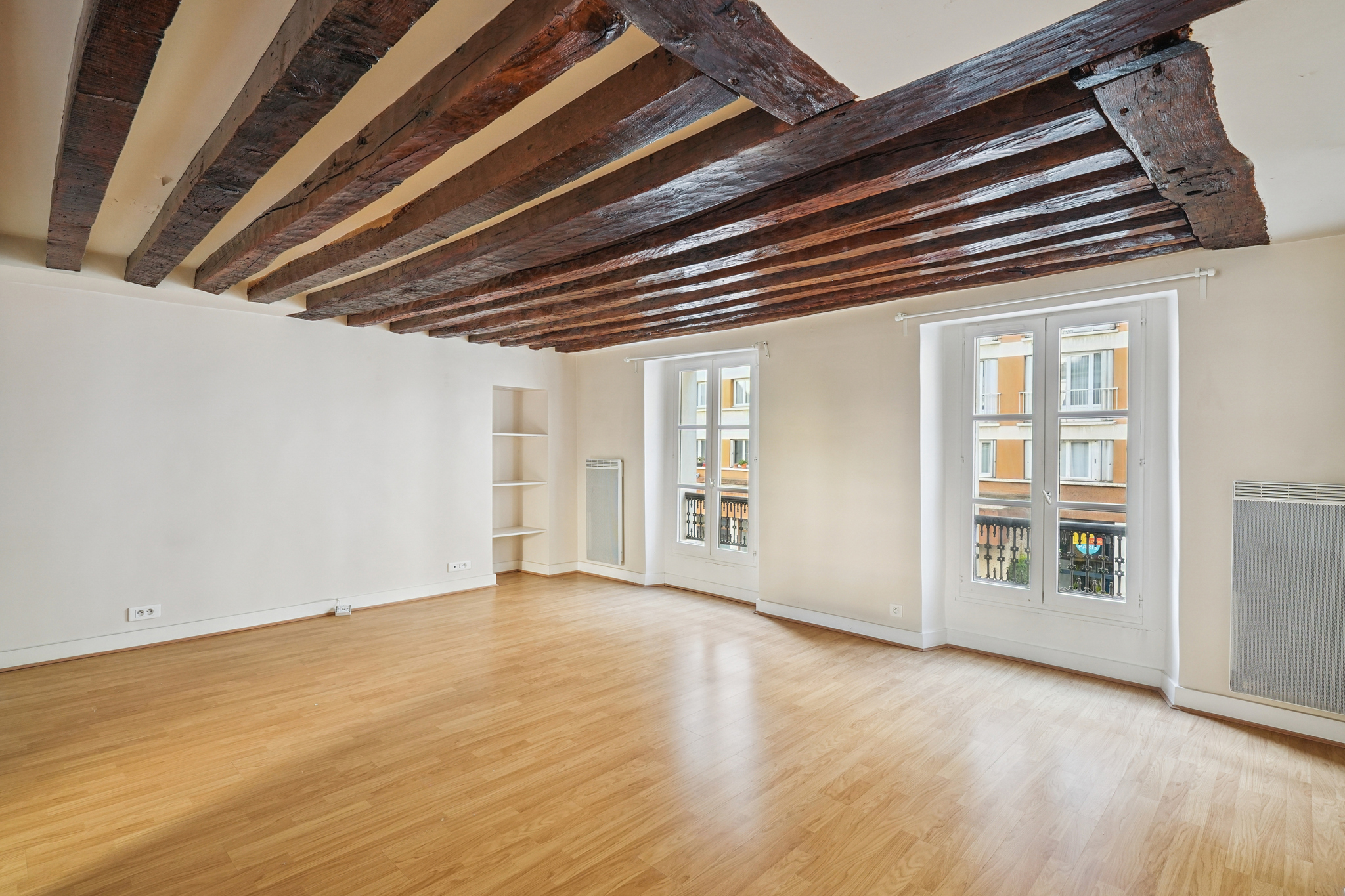 Rue de Montreuil – 2 pièces – 58 m² – Grande pièce de vie