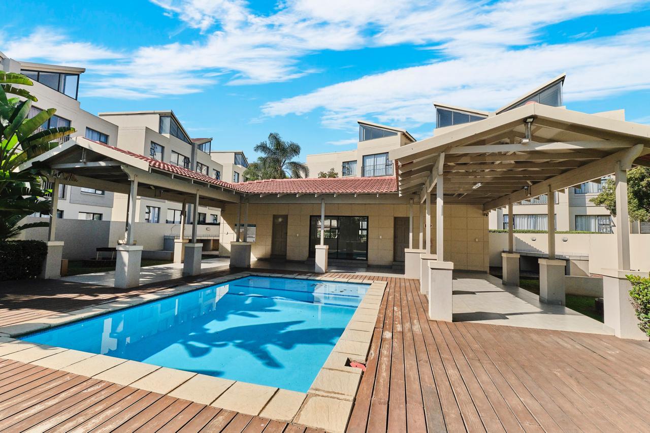 Luxurious Fully Furnished 3-Bedroom Ground Floor Apartment to Rent in Beverly