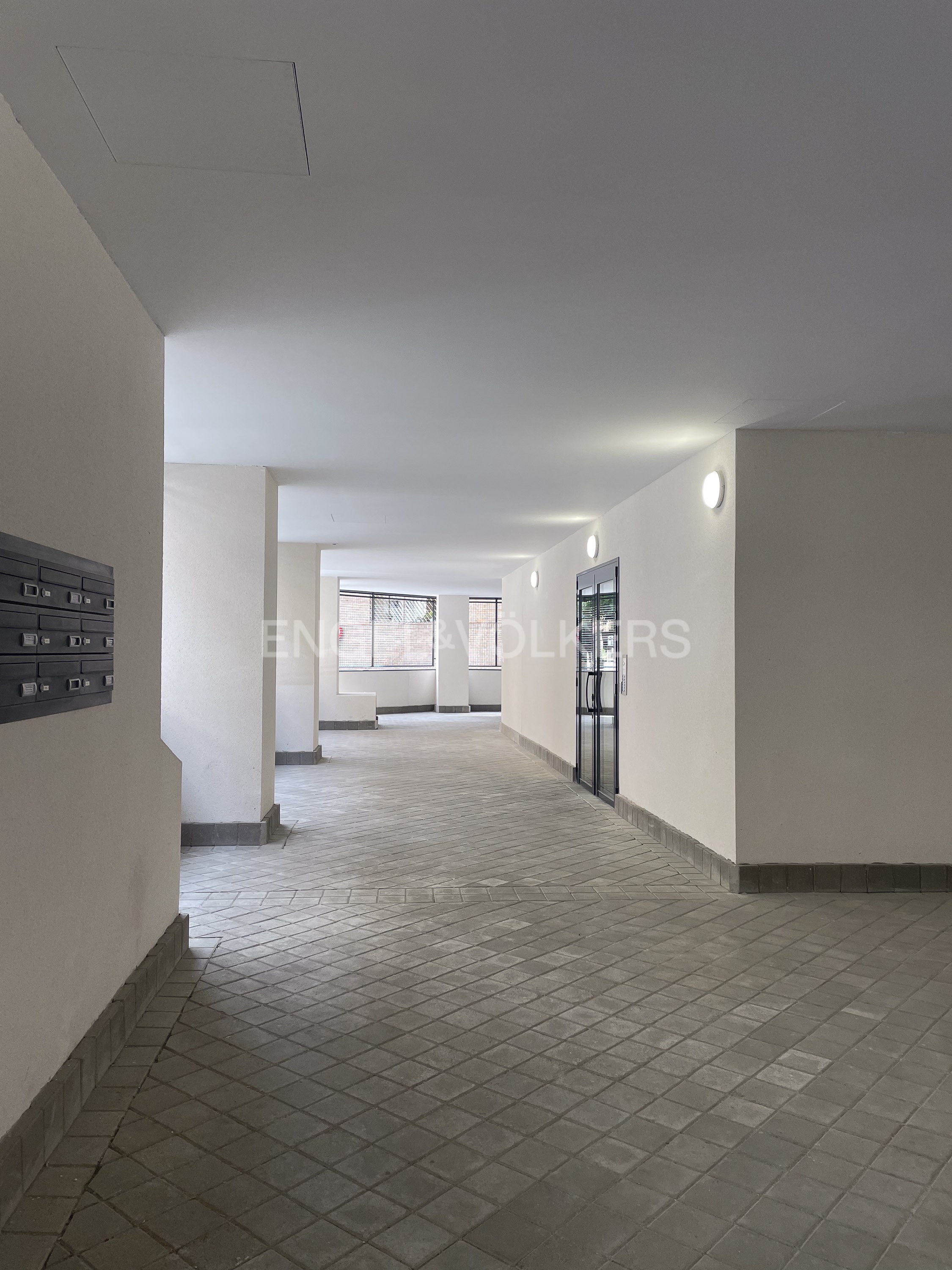 Exclusive new-build property with pool and garage in Salamanca District