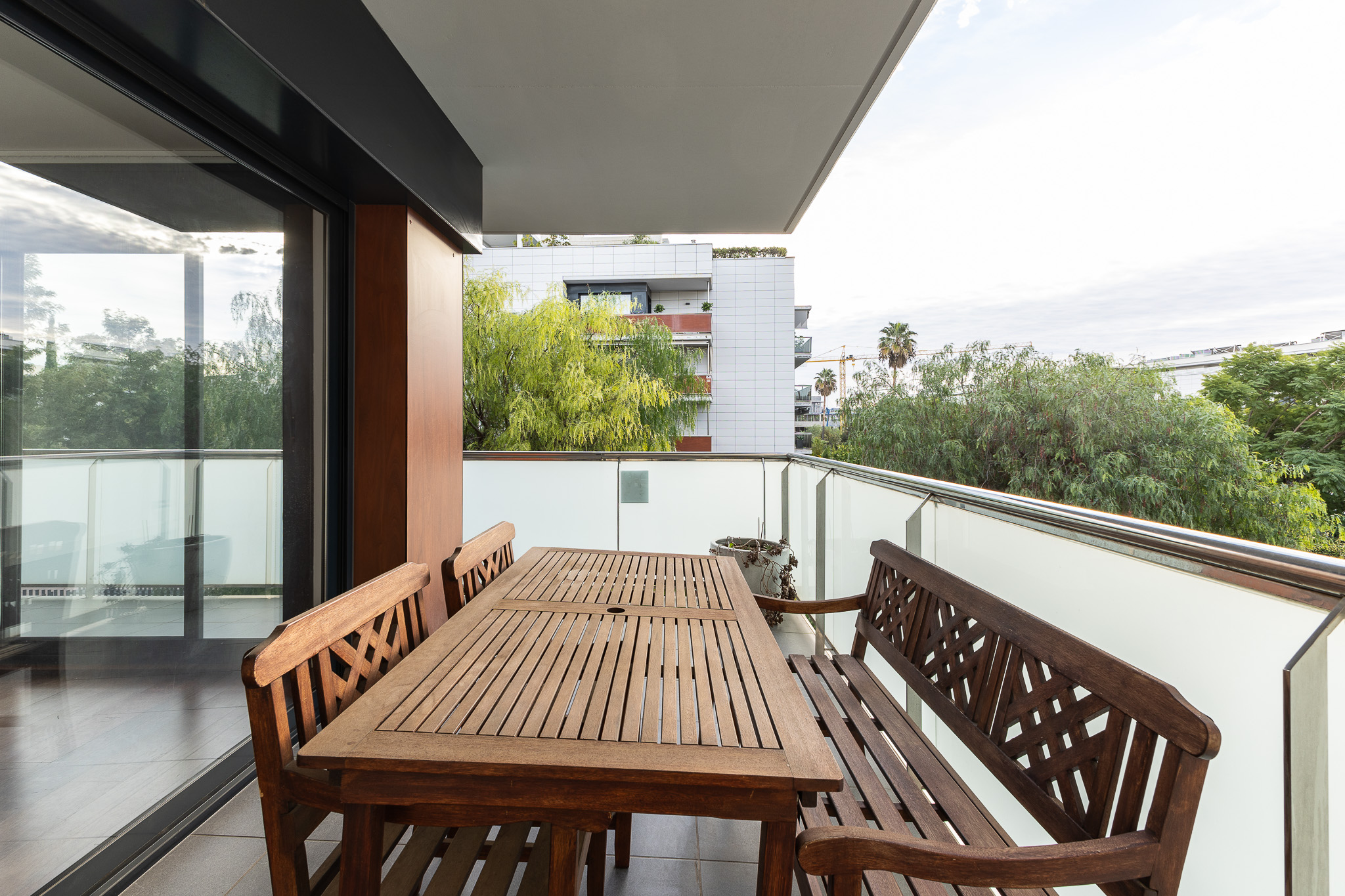 Elegant 4-bedroom apartment with pool, terrace, and green views in Sitges, by the Mediterranean and near Barcelona