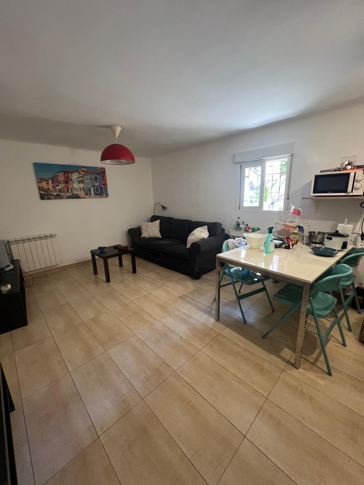 Cozy, functional apartment for rent on Bravo Murillo Street