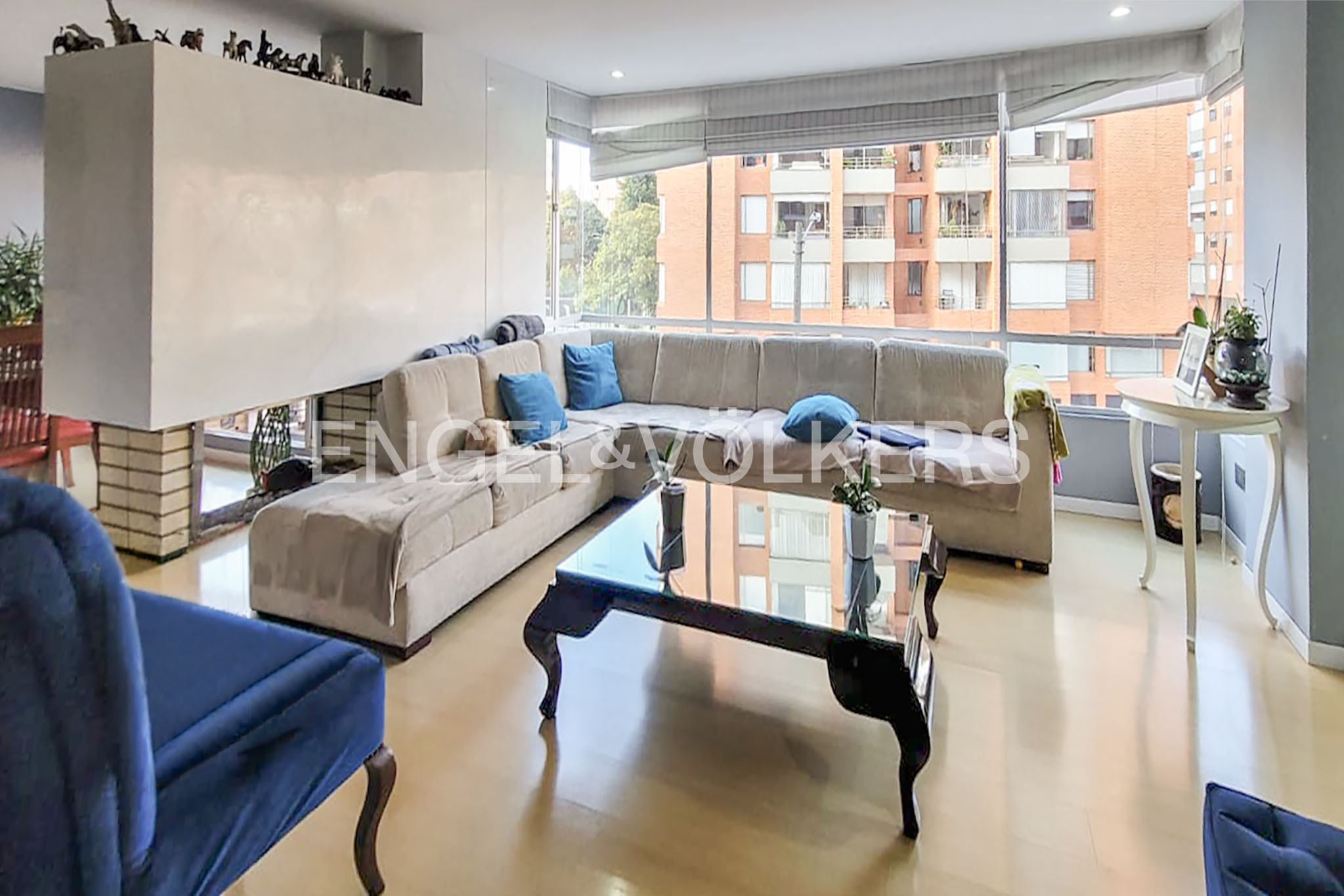 Apartamento con balcón para venta en Colina Campestre