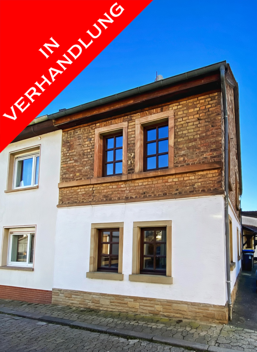 IN VERHANDLUNG! Charmantes Reihenhaus in stadtnaher Lage