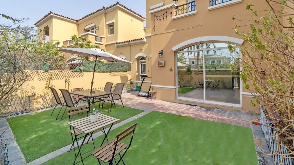 Garden | Single Row | Pool & Park