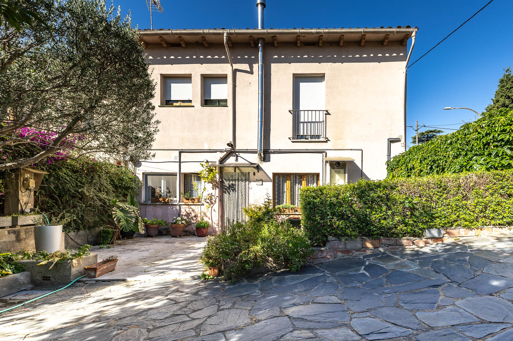 Single-family home with garden in central Montmeló