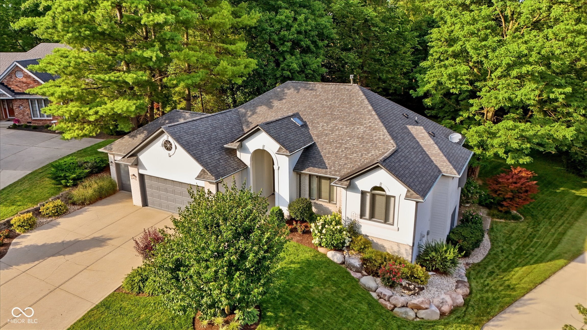 Contemporary 3K Sq Ft Ranch with Walkout Basement