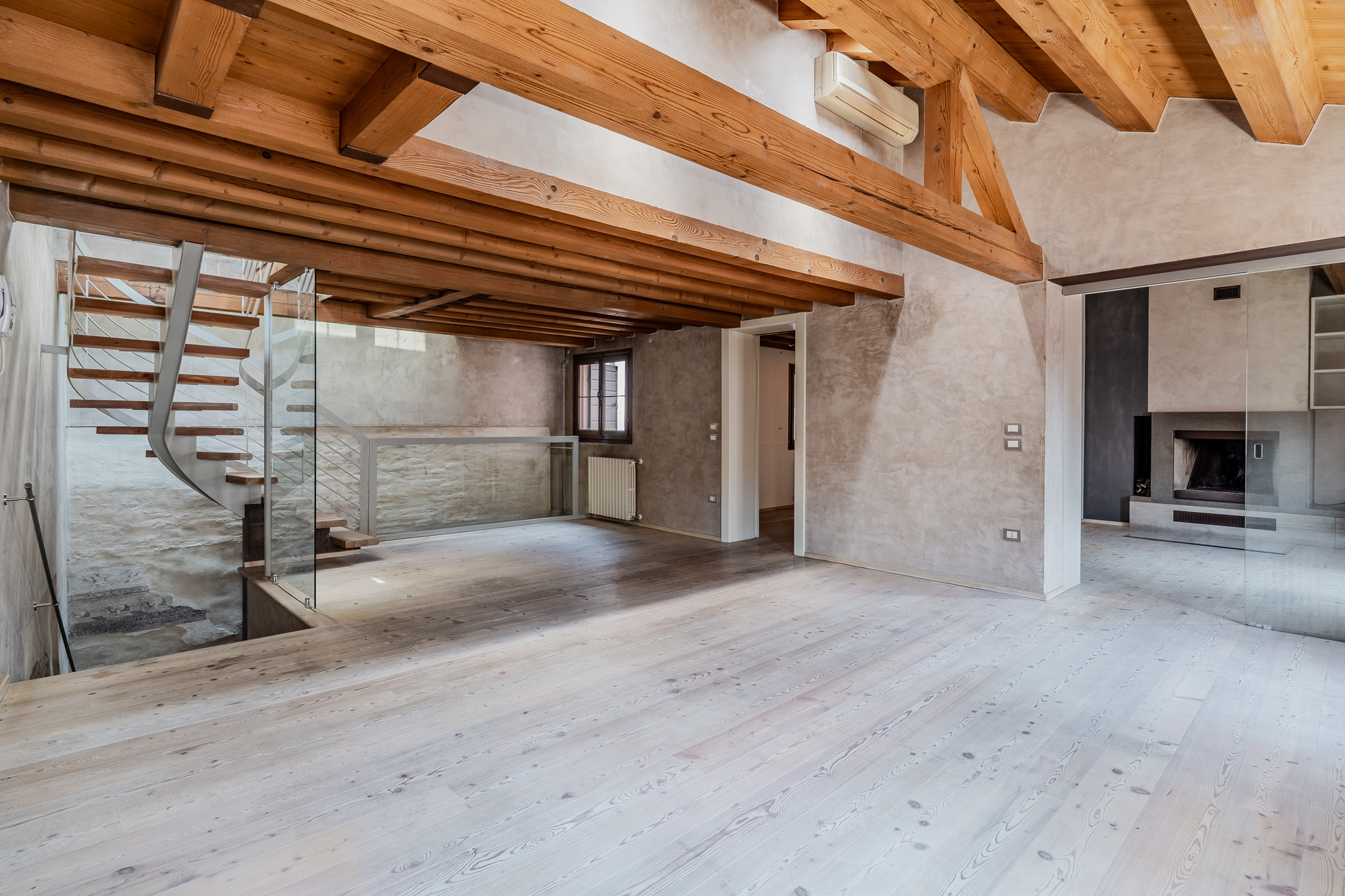 A Symphony of History and Light between Frescoes and Modernity