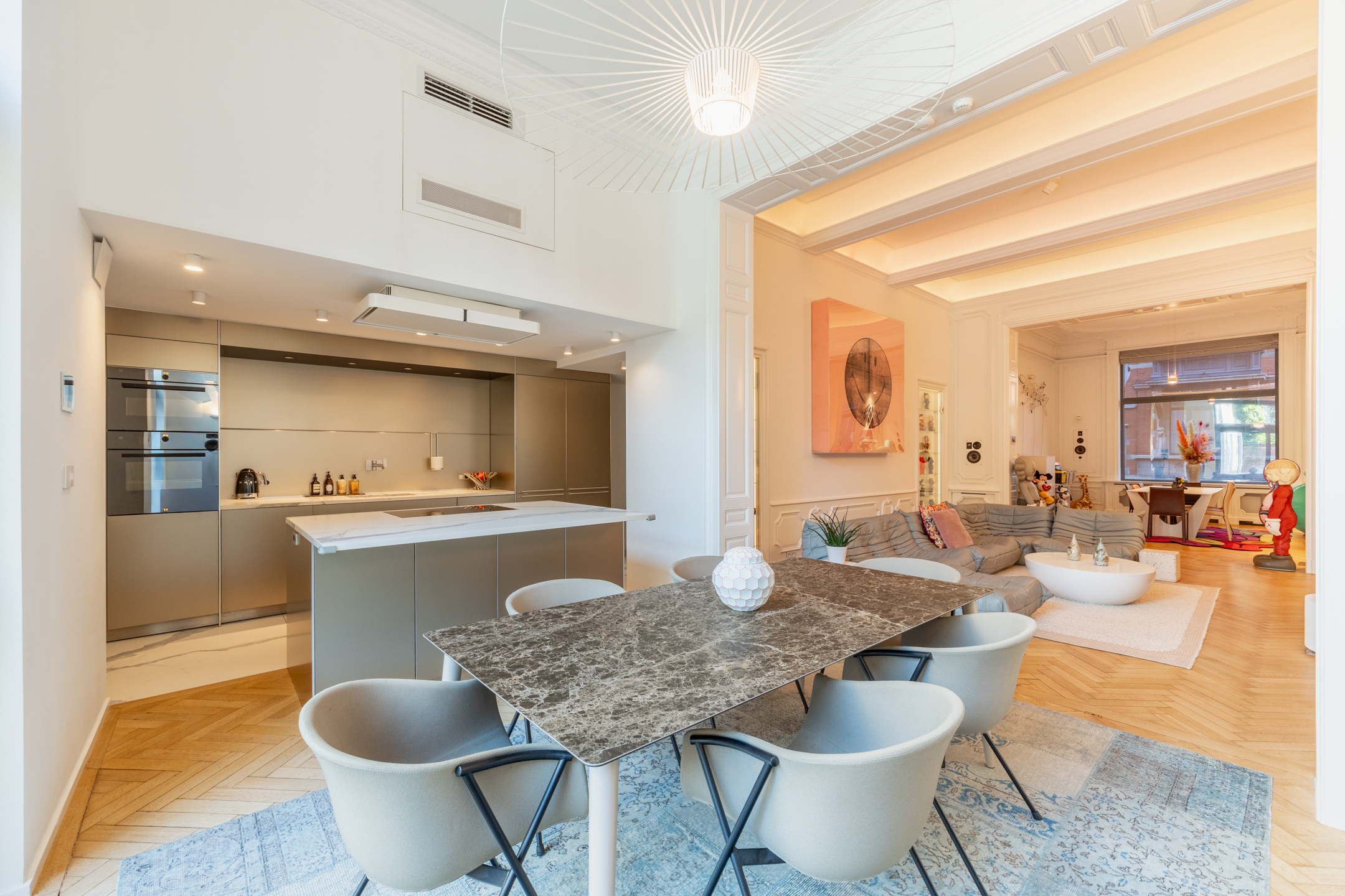 Een uitzonderlijke duplex met zwembad in de stad