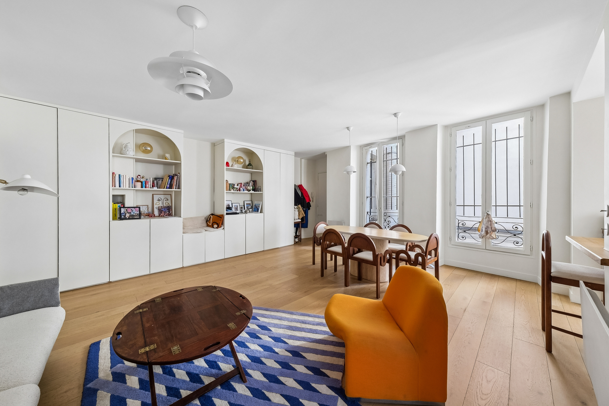 An exceptional apartment renovated by an architect in the heart of the 10th arrondissement