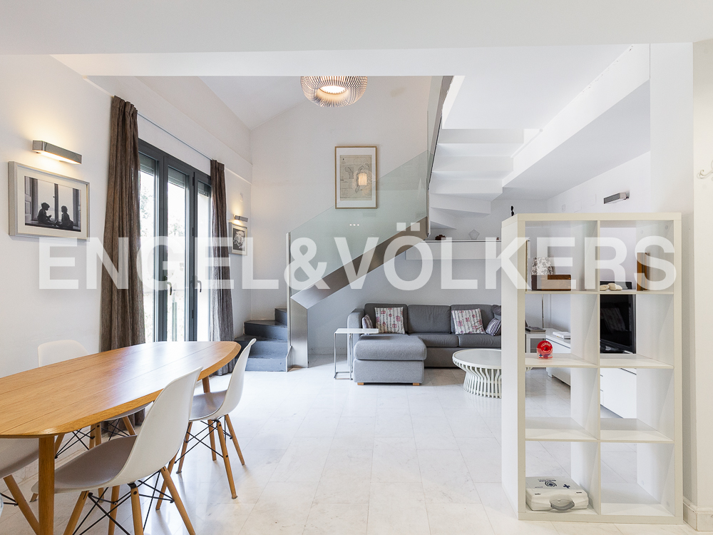 Penthouse with terrace for short term