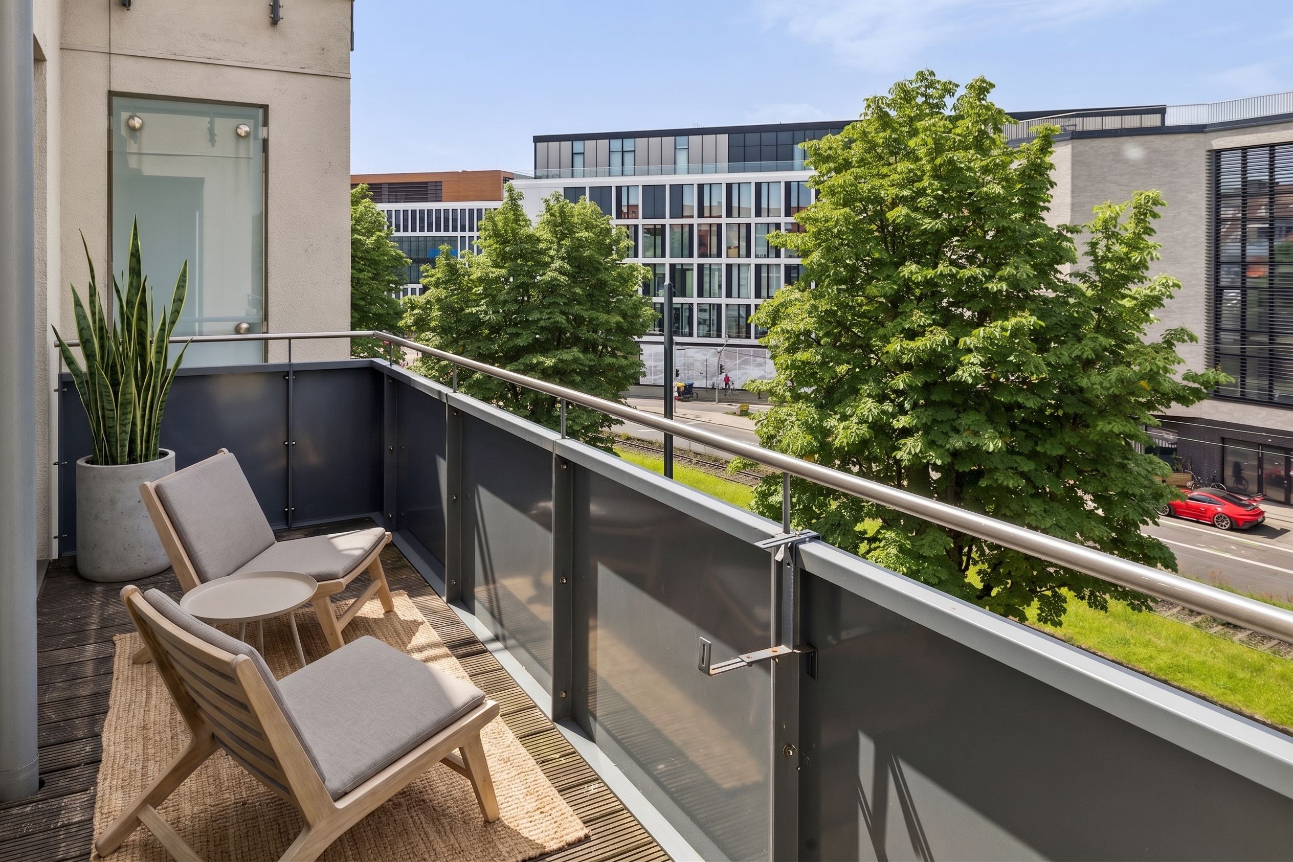 Spacious 4-room apartment with two balconies