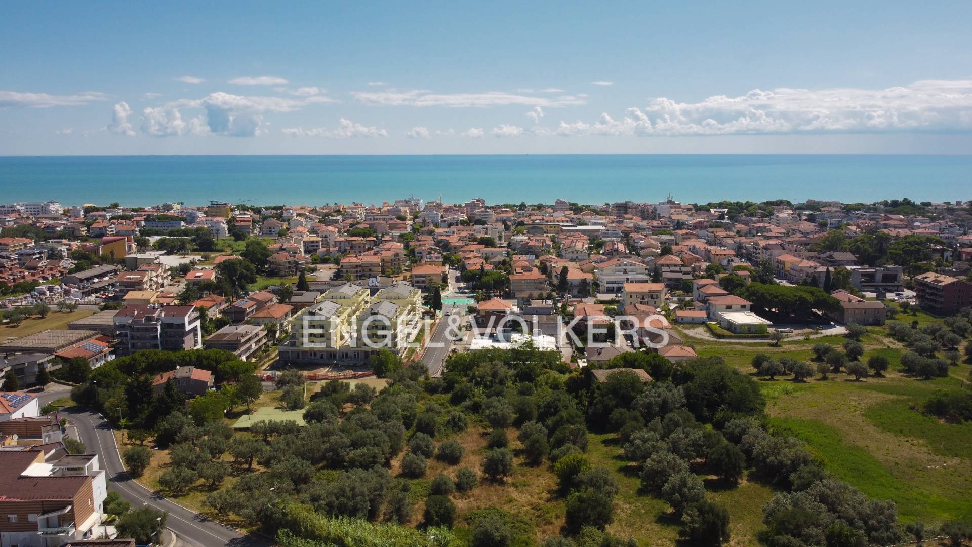 Terreno  Residenziale in Vendita a Tortoreto, Abruzzo, Italia