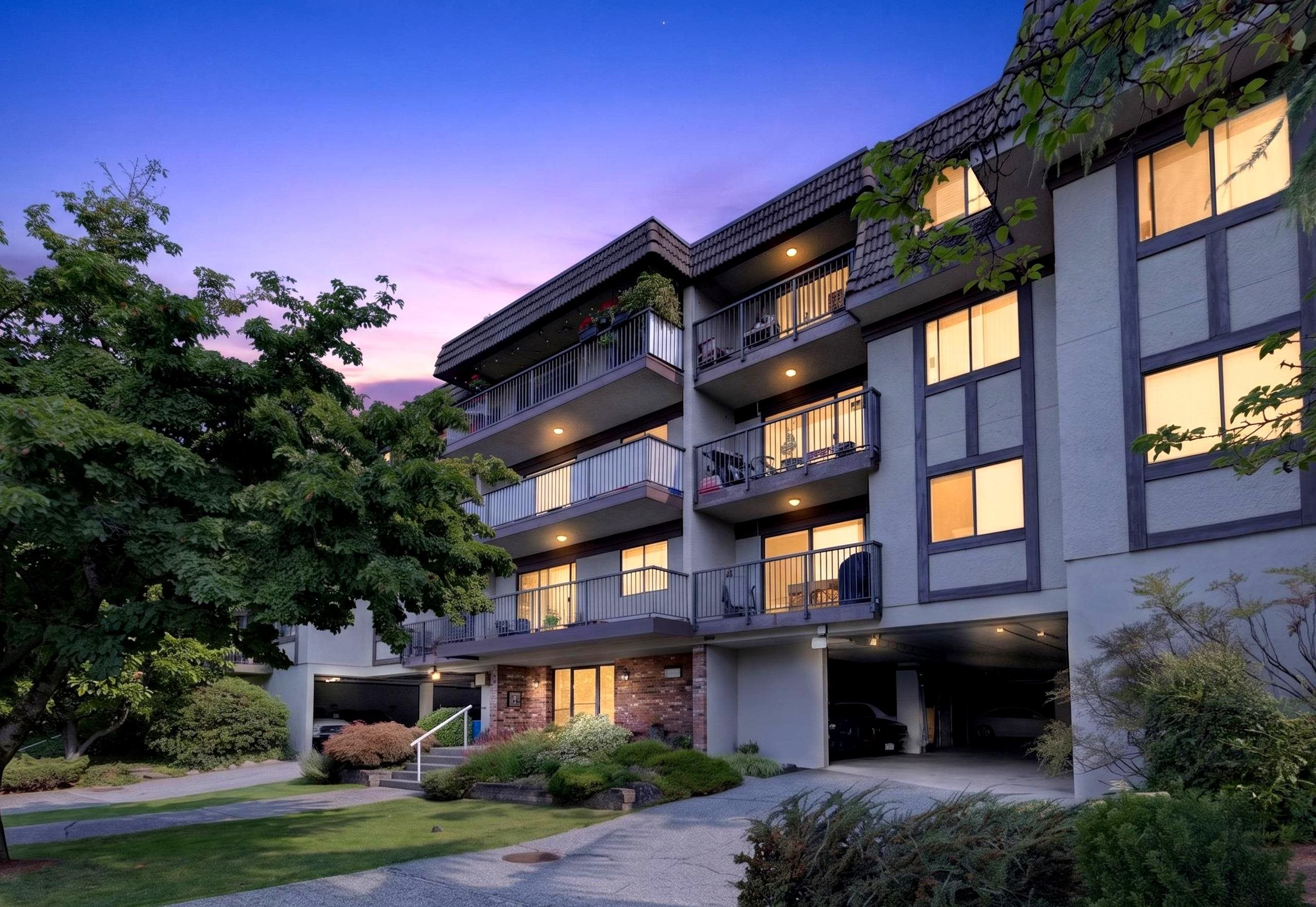 Top Floor Sanctuary with Ocean and Downtown Vistas