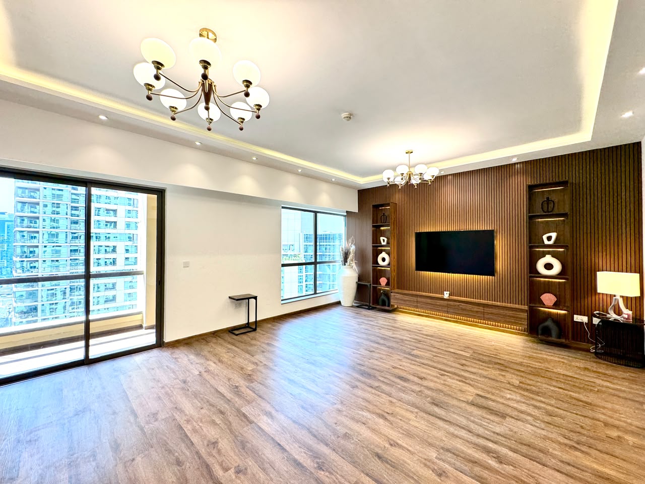 Fully Upgraded | Marina View | Vacant