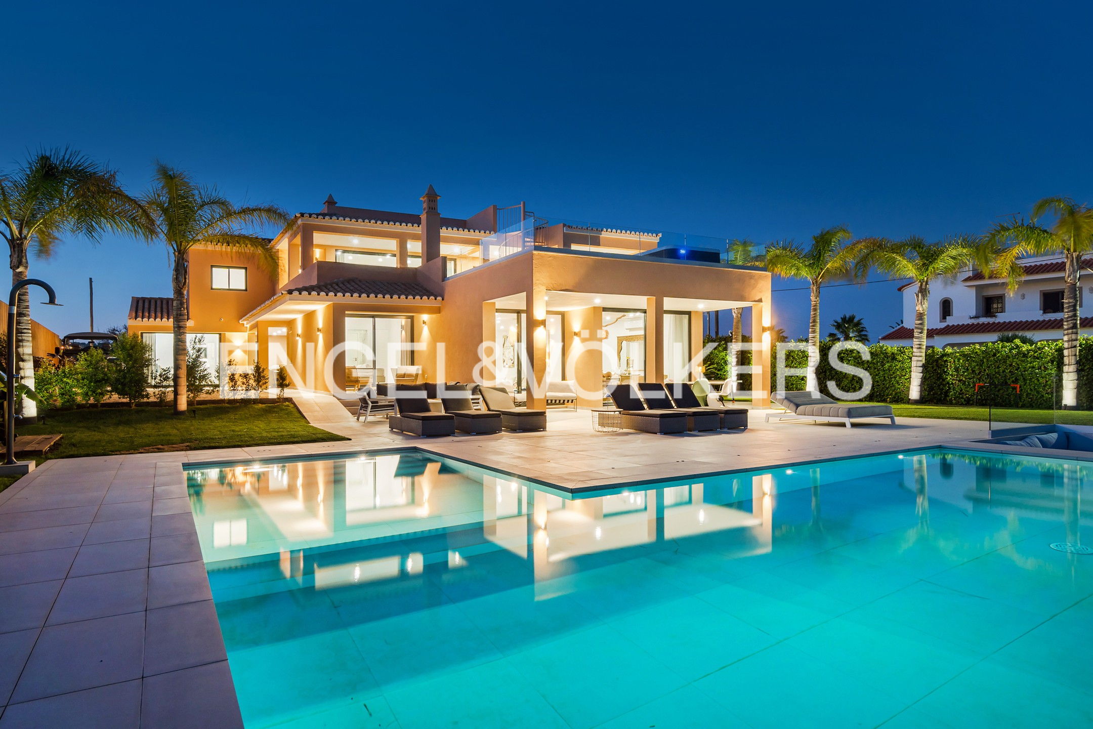 Luxury 5-Bedroom Villa with Spectacular Sea Views