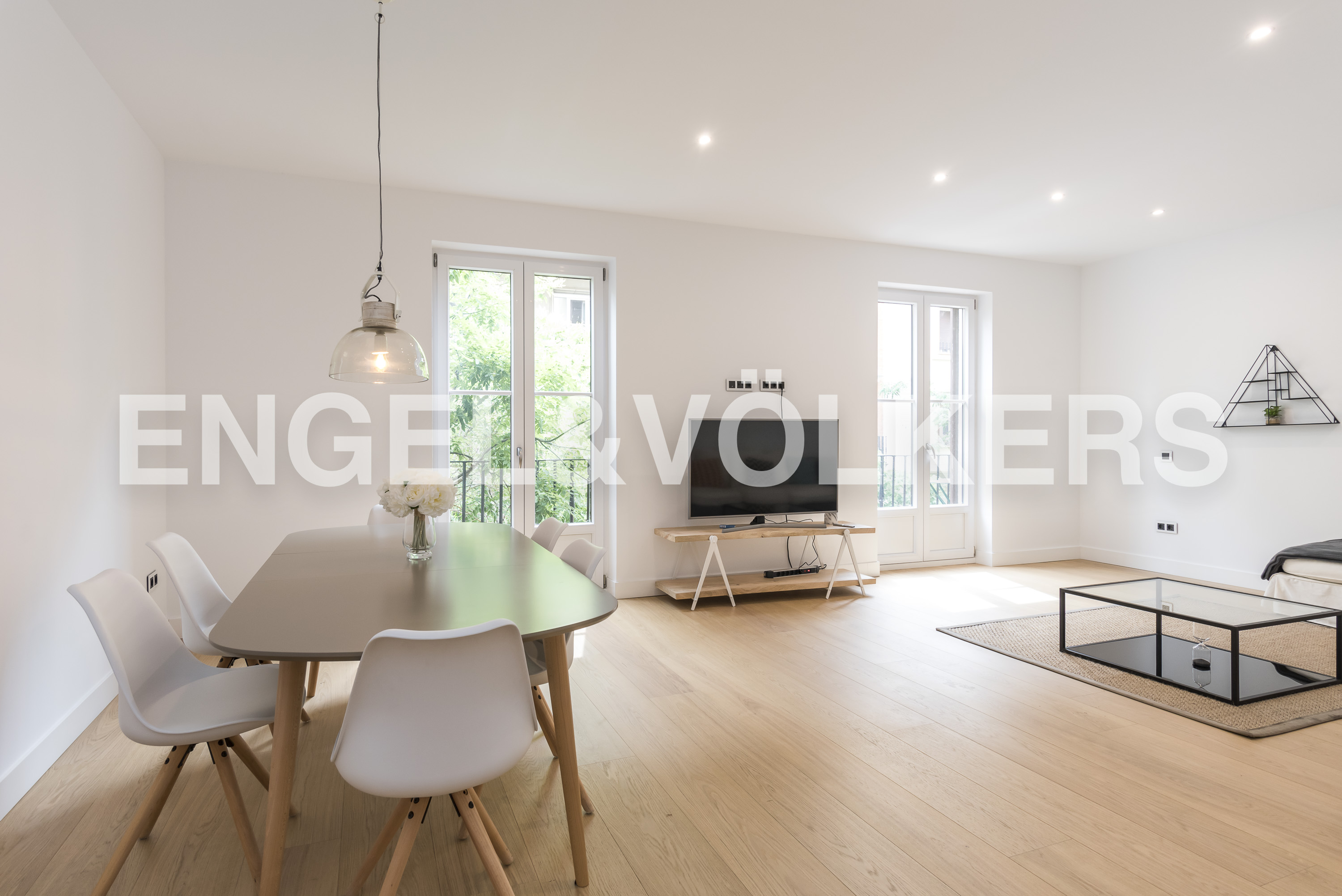Exterior furnished flat in Salamanca for rent