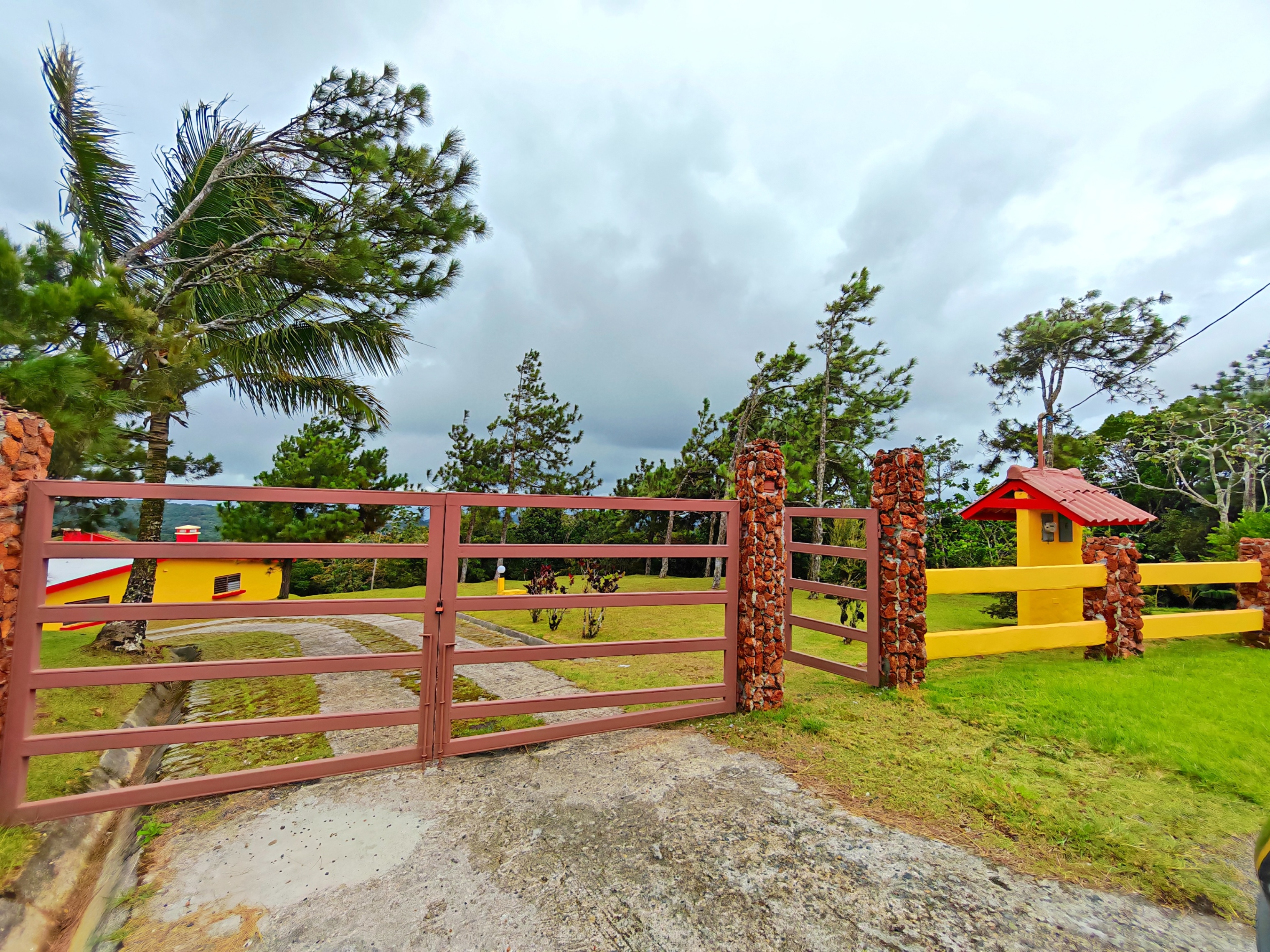 Mountain Residence in Cerro Azul Panama with Expansive Land