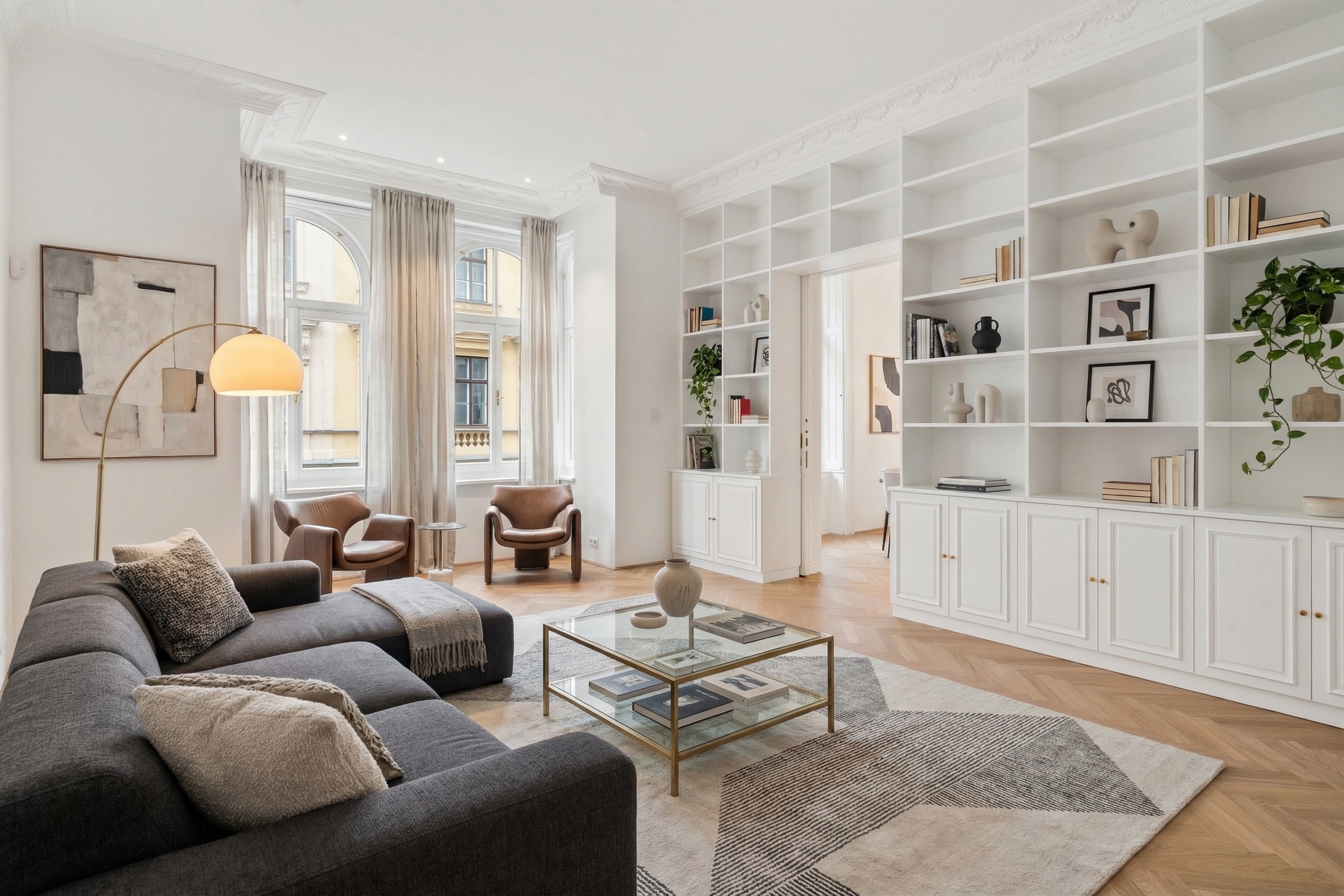 Sophisticated City Living on the Bel Étage