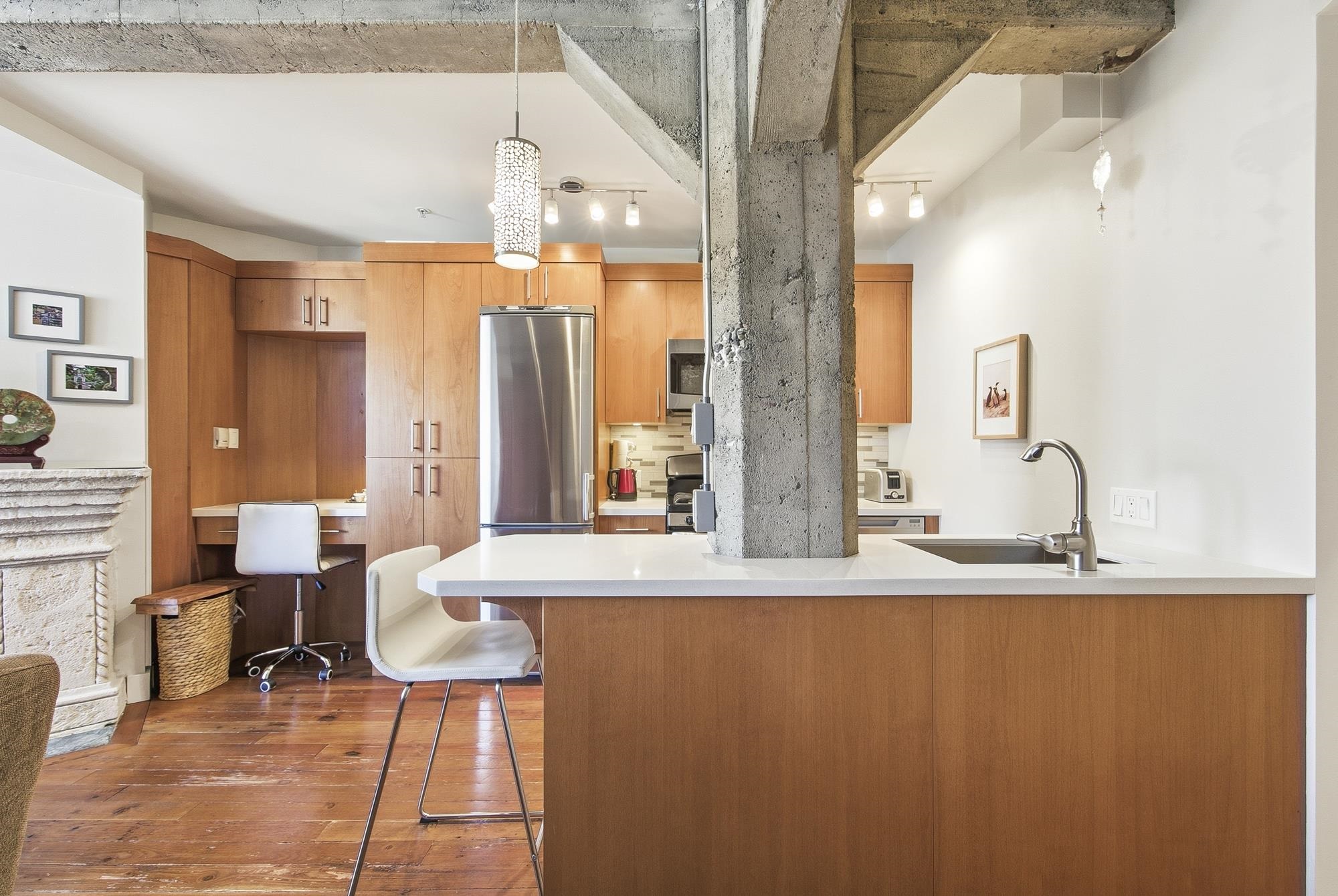 Wake Up to Yaletown's Most Charming Studio Loft