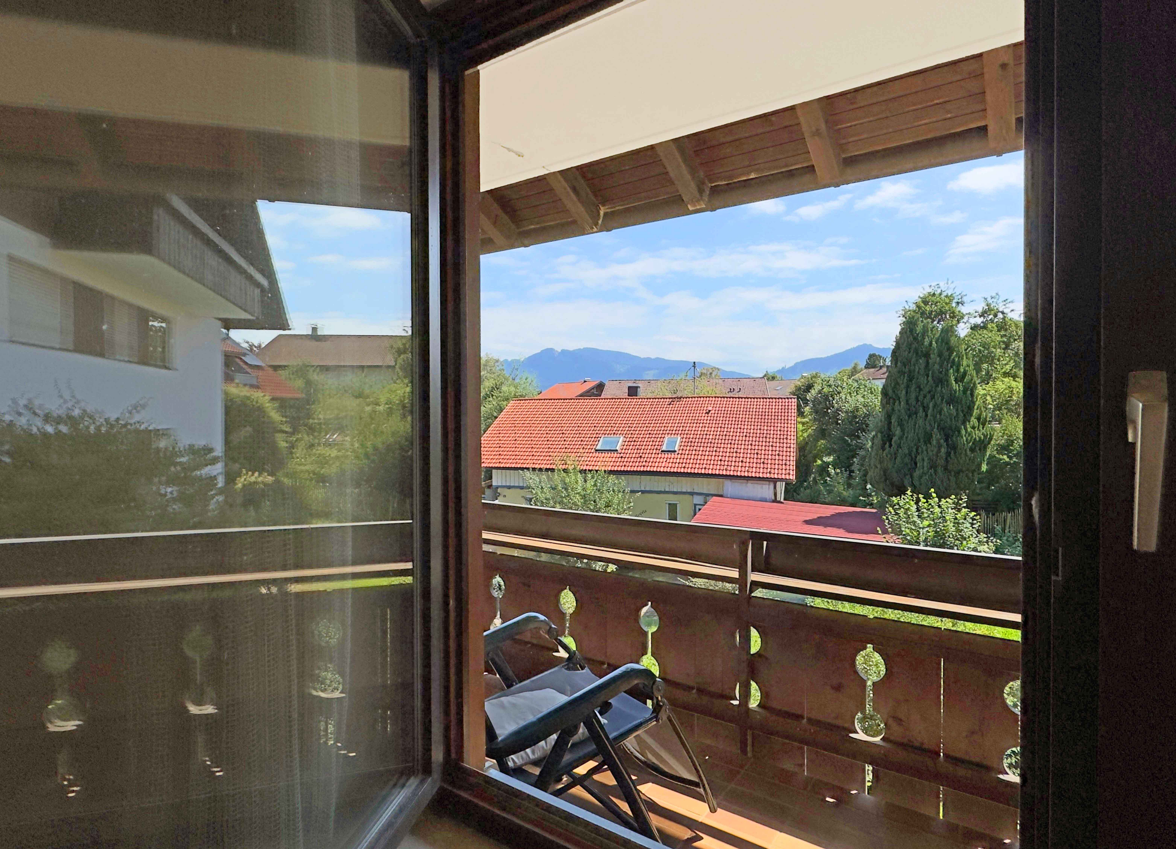 Gepflegte 3-Zimmer-Wohnung mit Südbalkon, herrlichem Bergblick und Tiefgaragenstellplatz im Allgäu