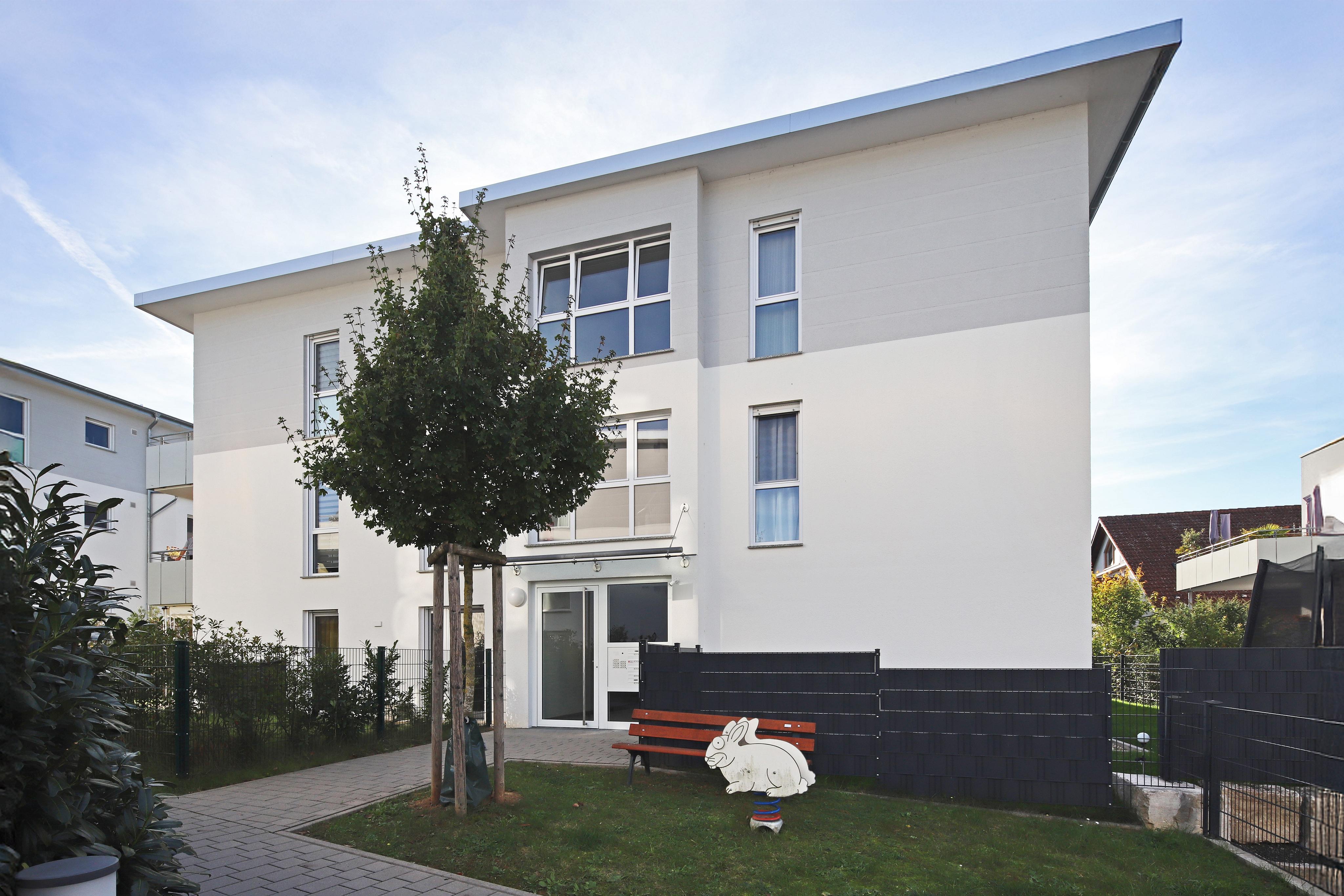 Modernes Wohnen mit eigenem Garten und sonnigen Terrassen