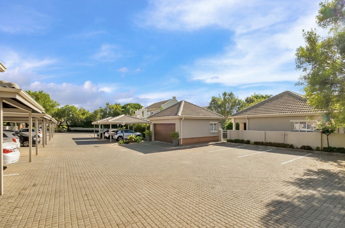 2 Bedroom Apartment - Eagle Canyon Golf Estate
