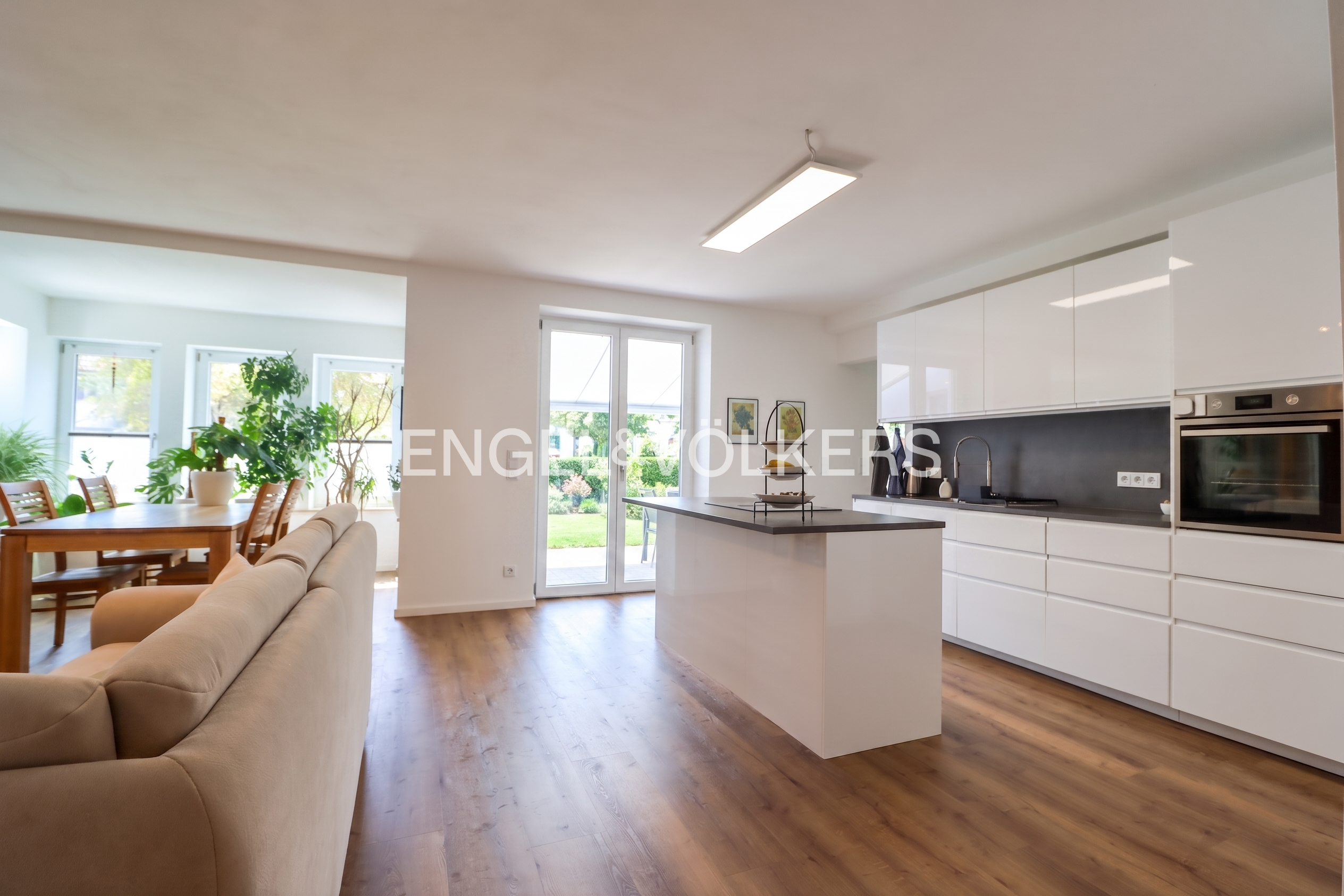 Hochwertige 3-Zimmer-Wohnung im Inneren Westen