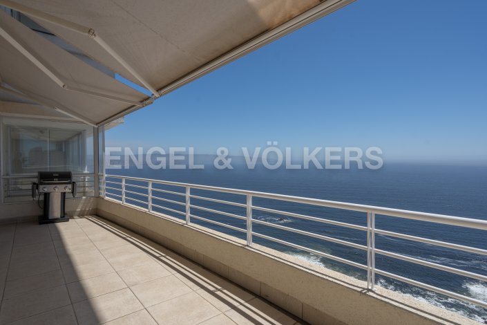 Maravillosa y Amplia Vista Sobre el Mar