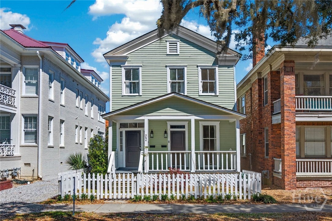 Renovated Duplex Near Starland with Income Potential