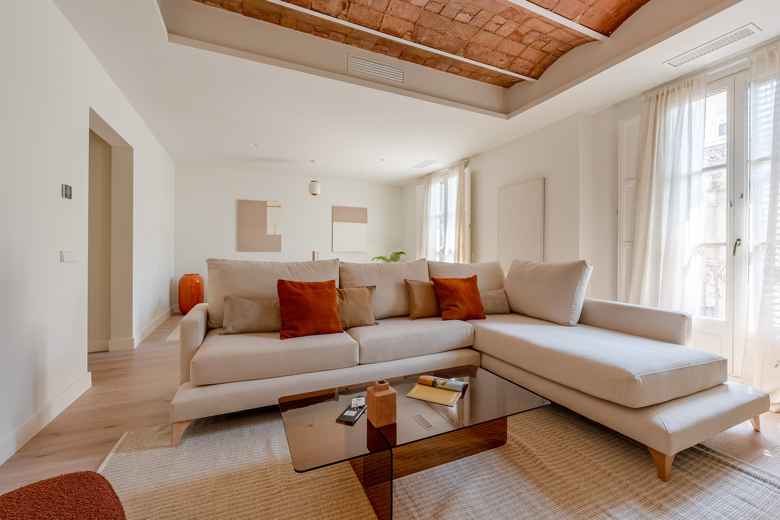 Renovated property in a historic building in the Dreta de l'Eixample