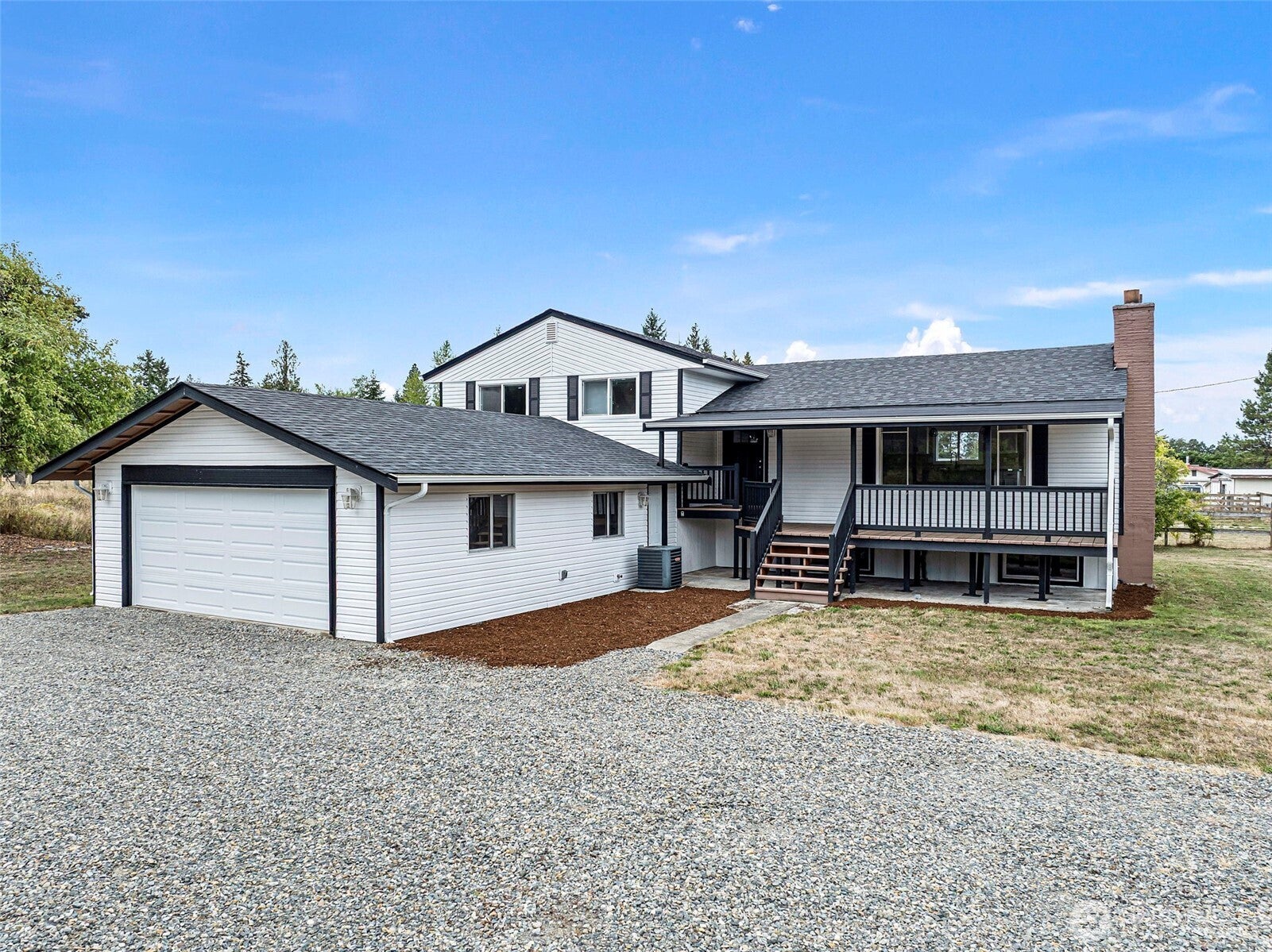 Updated Move in Ready 4 bedrooms plus